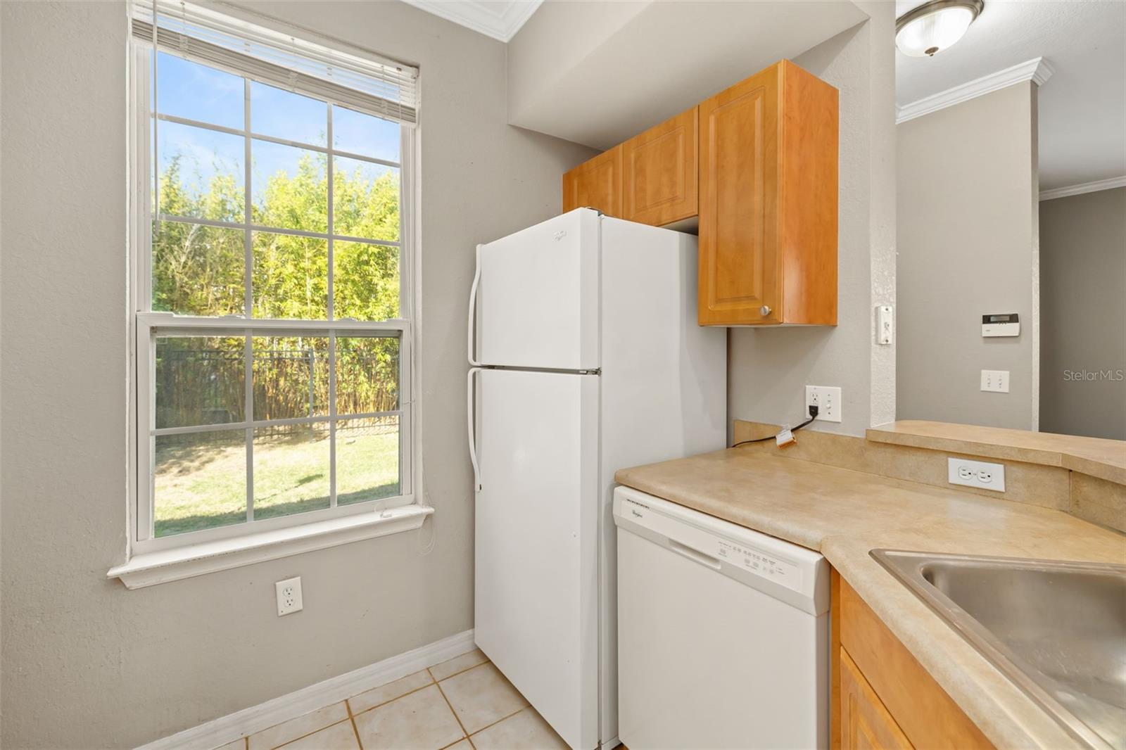 Image 11 of 65 For 5501 Rosehill Road 103