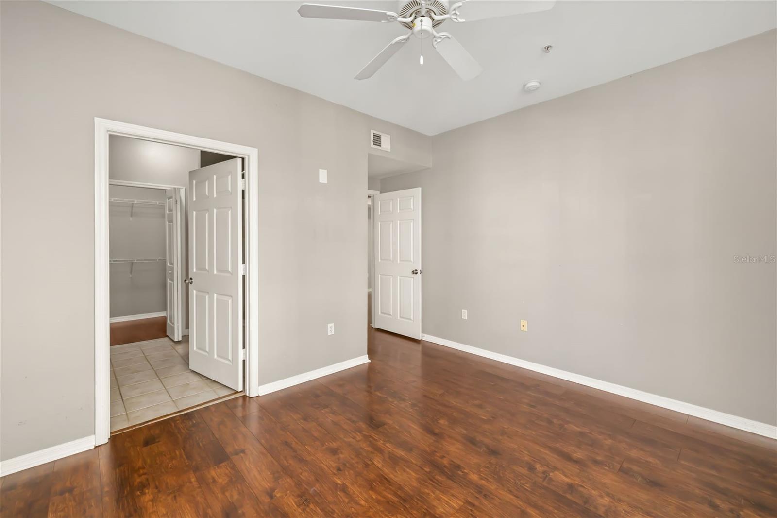 Image 13 of 65 For 5501 Rosehill Road 103