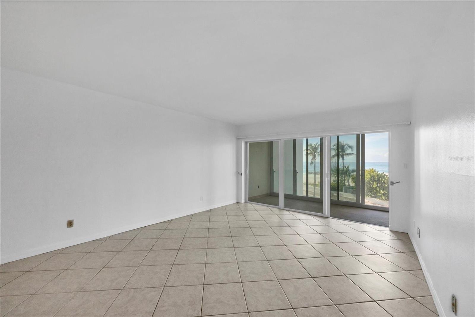 Image 15 of 50 For 2110 Benjamin Franklin Drive 303