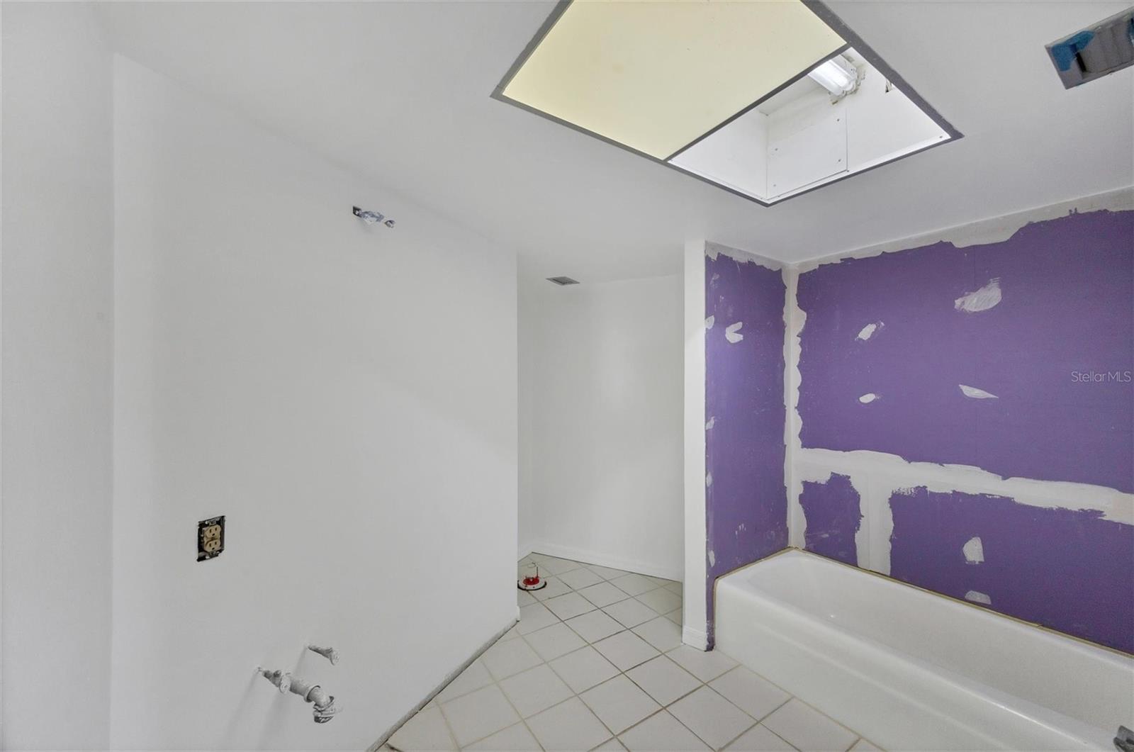 Image 26 of 50 For 2110 Benjamin Franklin Drive 303