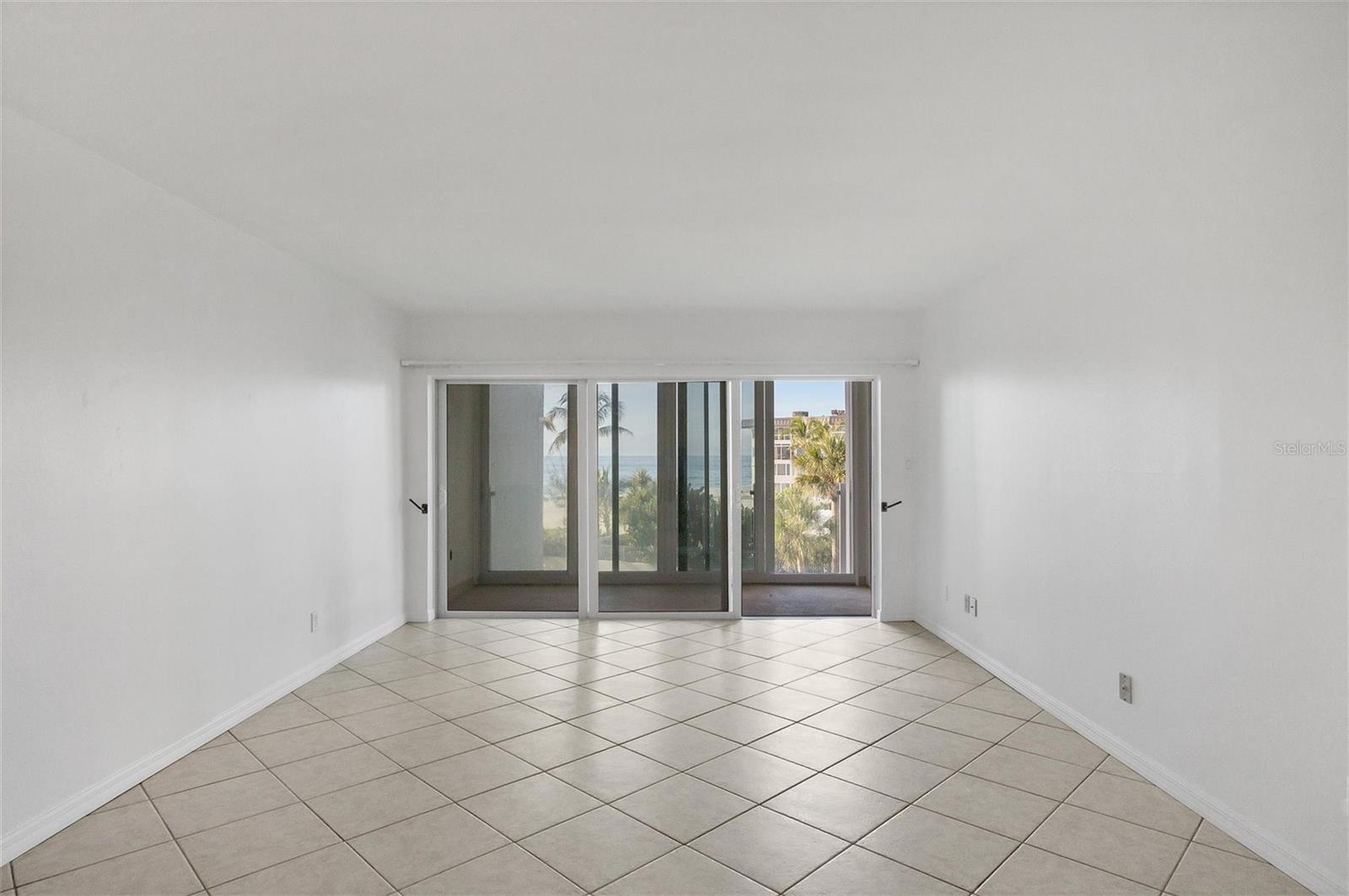 Image 28 of 50 For 2110 Benjamin Franklin Drive 303