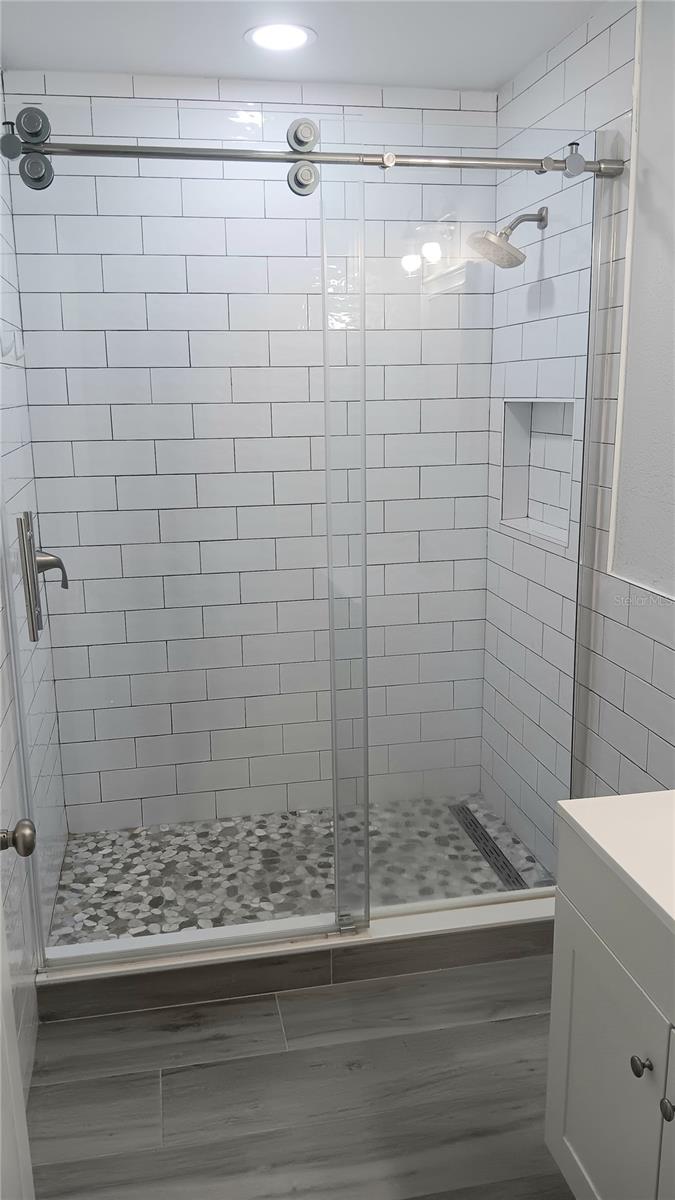 Image 11 of 17 For 14506 Tamiami Trail D