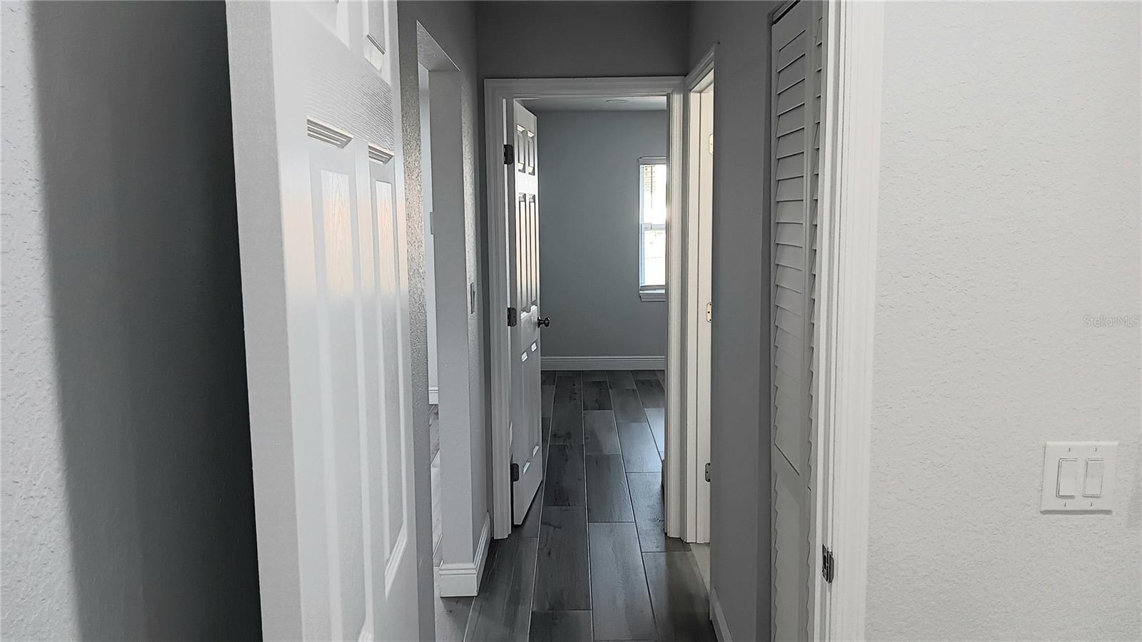 Image 13 of 17 For 14506 Tamiami Trail D