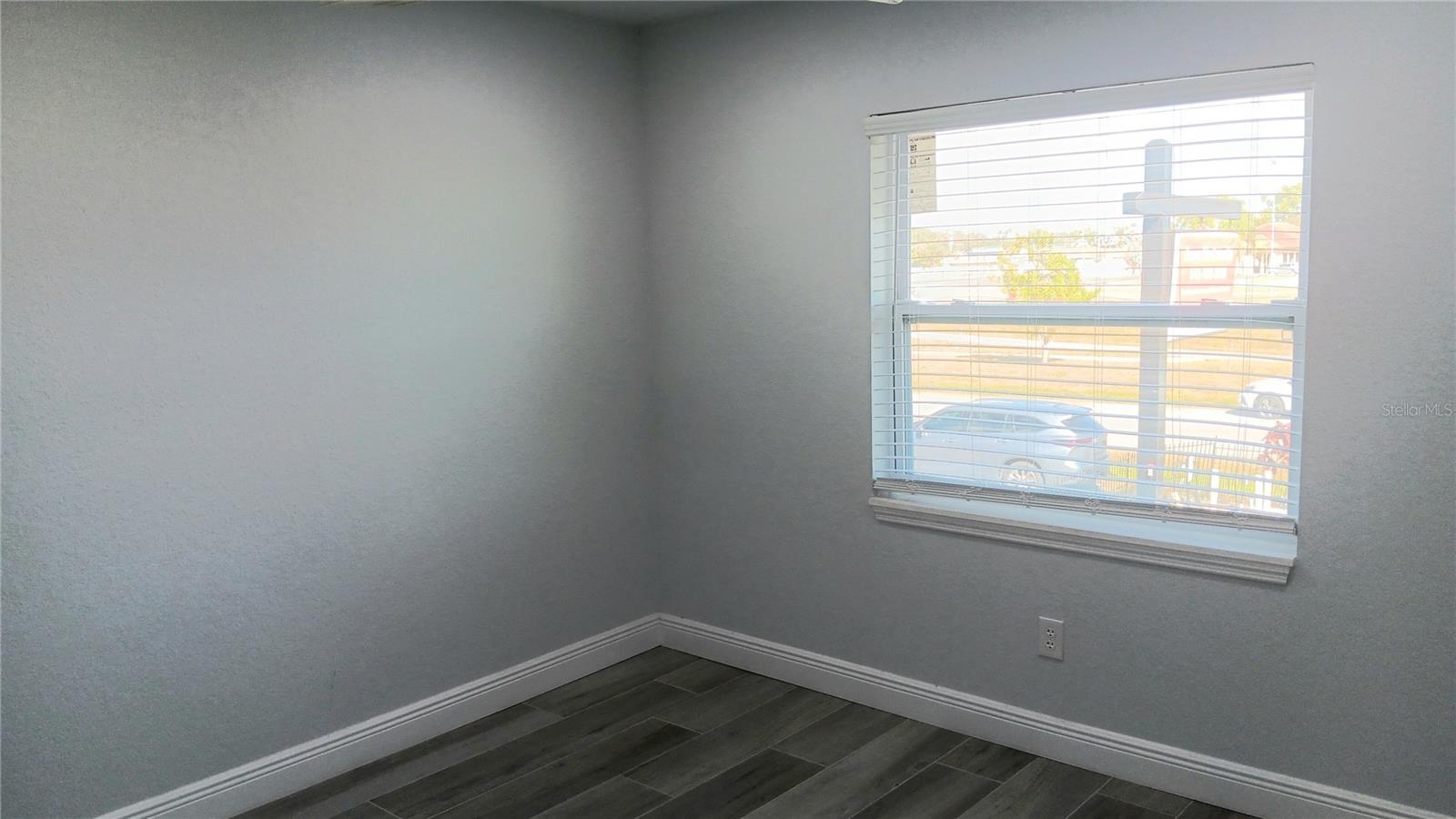 Image 8 of 17 For 14506 Tamiami Trail D