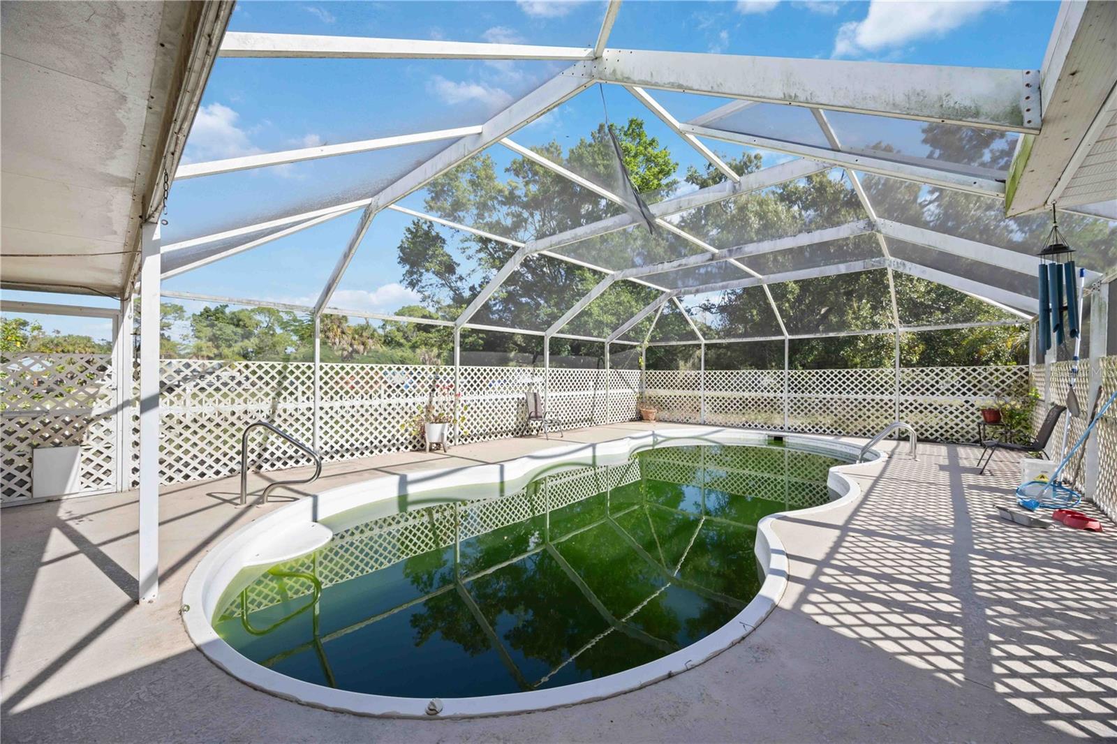 Image 28 of 33 For 5753 33rd Street E