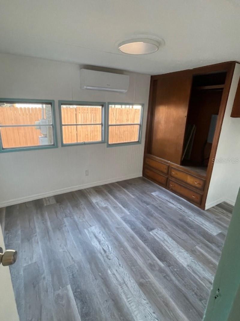 Image 11 of 23 For 1647 Flounder Street