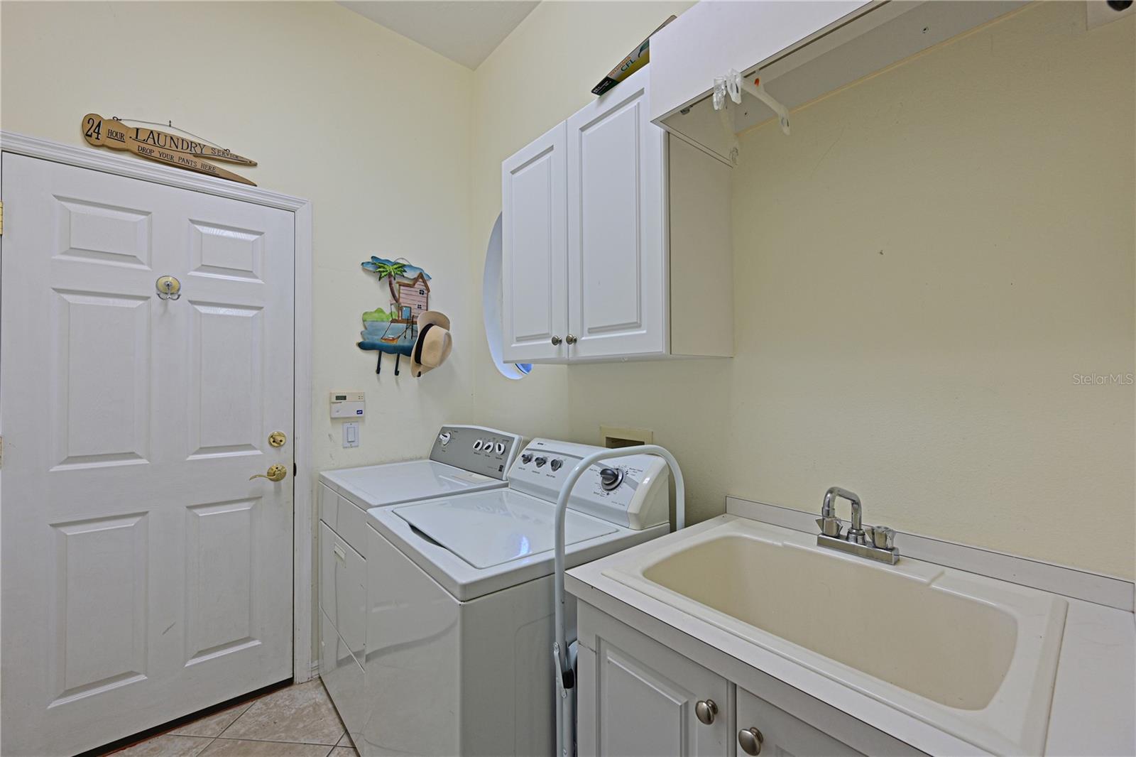 Image 24 of 43 For 6602 Tallmast Circle