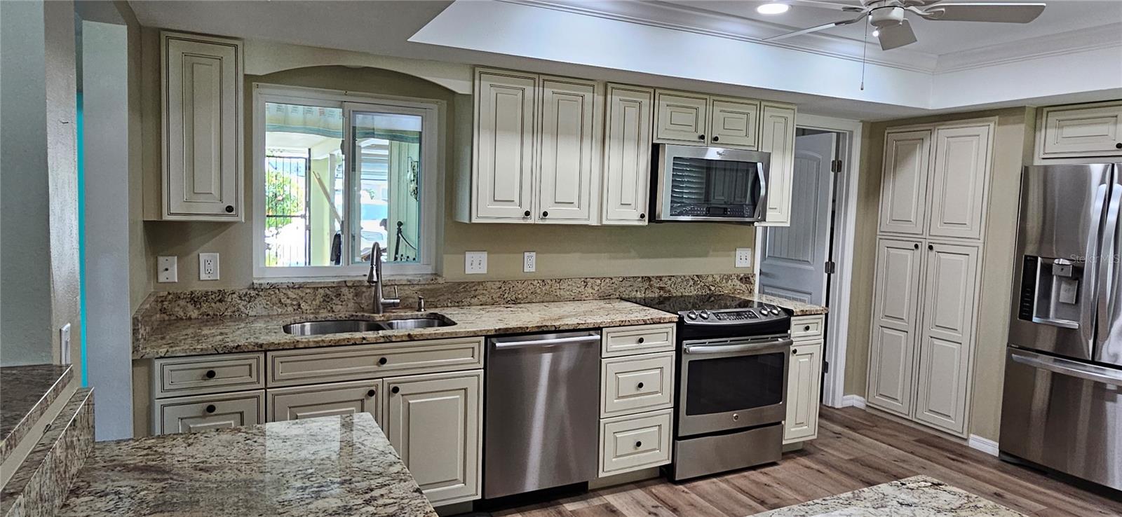 Image 3 of 36 For 6902 11th Avenue W Na