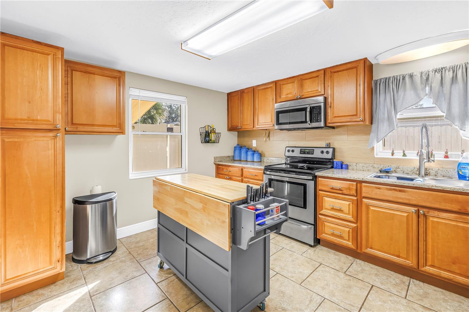 Image 17 of 53 For 5807 24th Street W