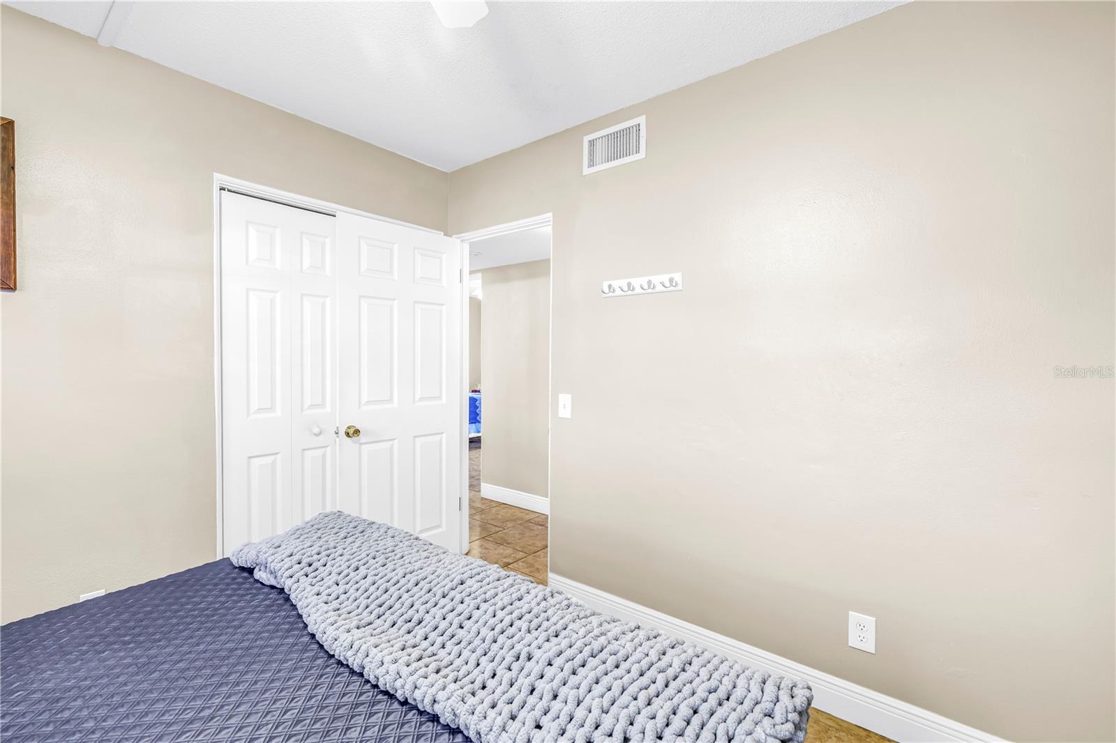 Image 27 of 53 For 5807 24th Street W