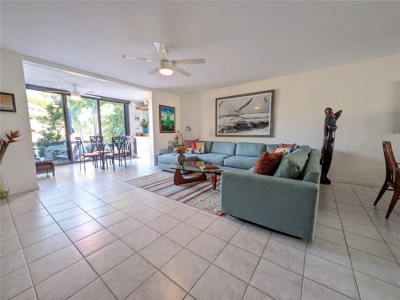 Image 10 of 35 For 747 Bayport Way