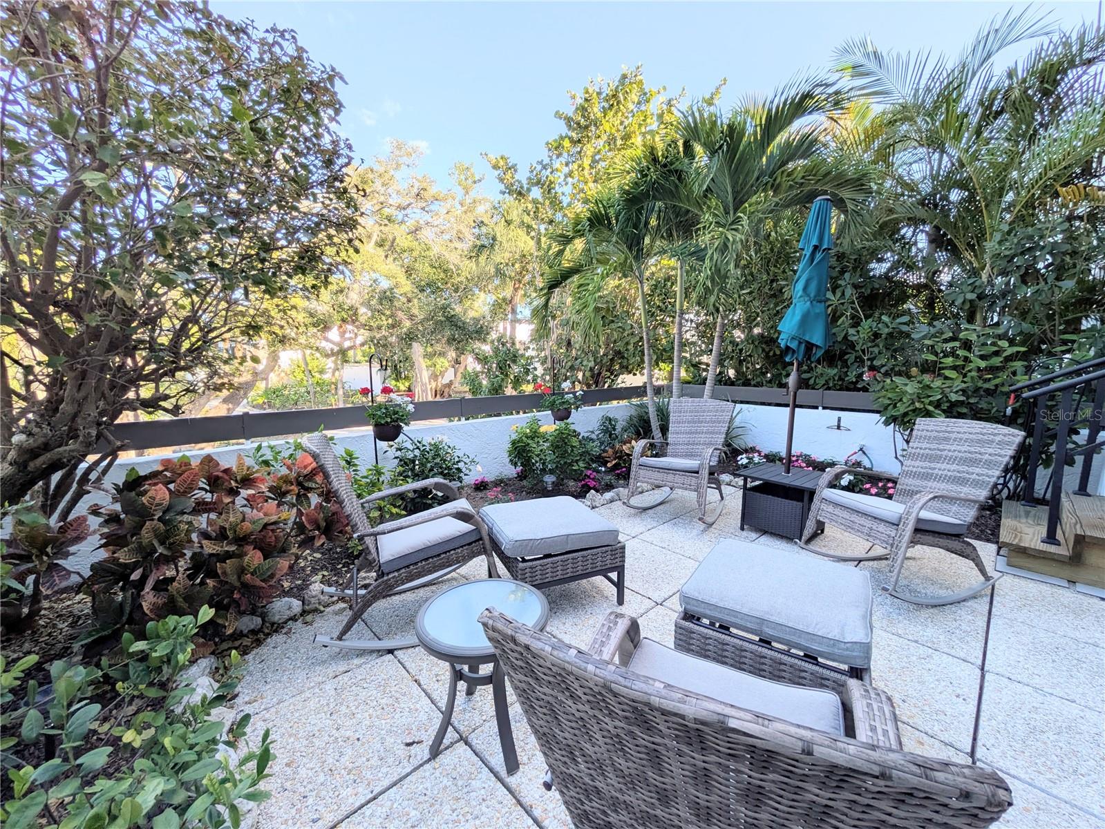 Image 25 of 35 For 747 Bayport Way