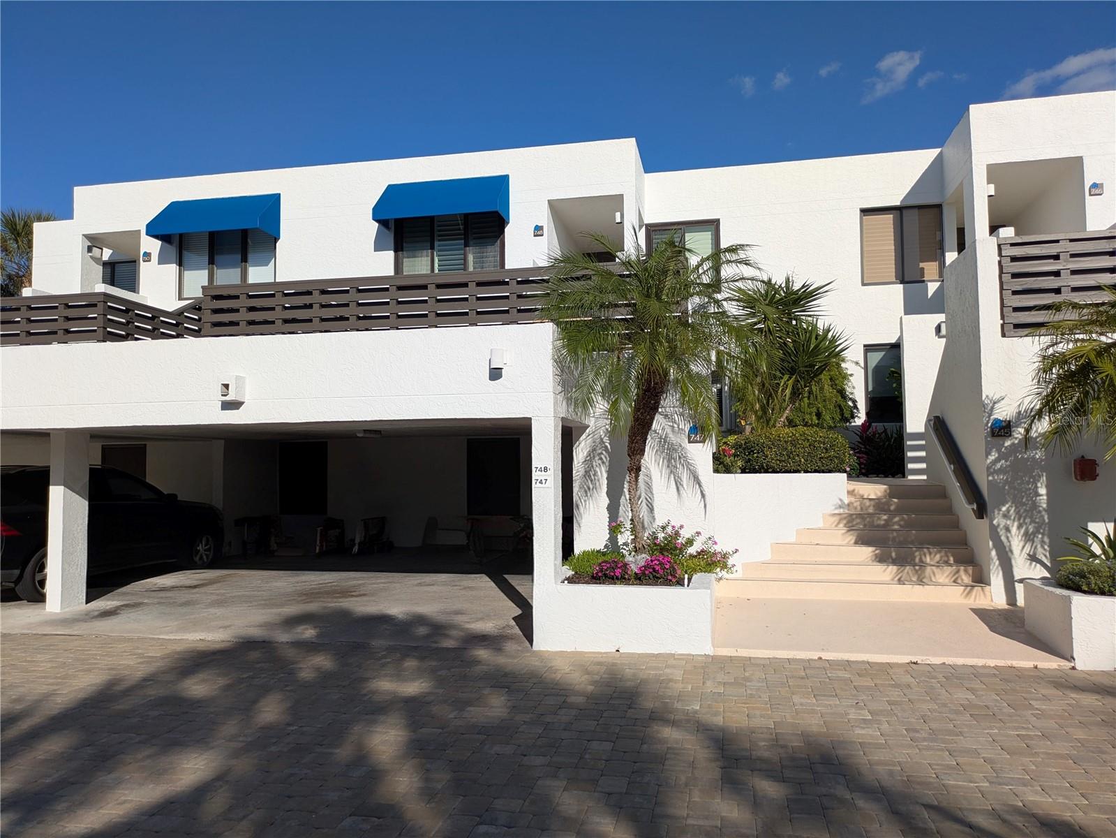 Image 3 of 35 For 747 Bayport Way