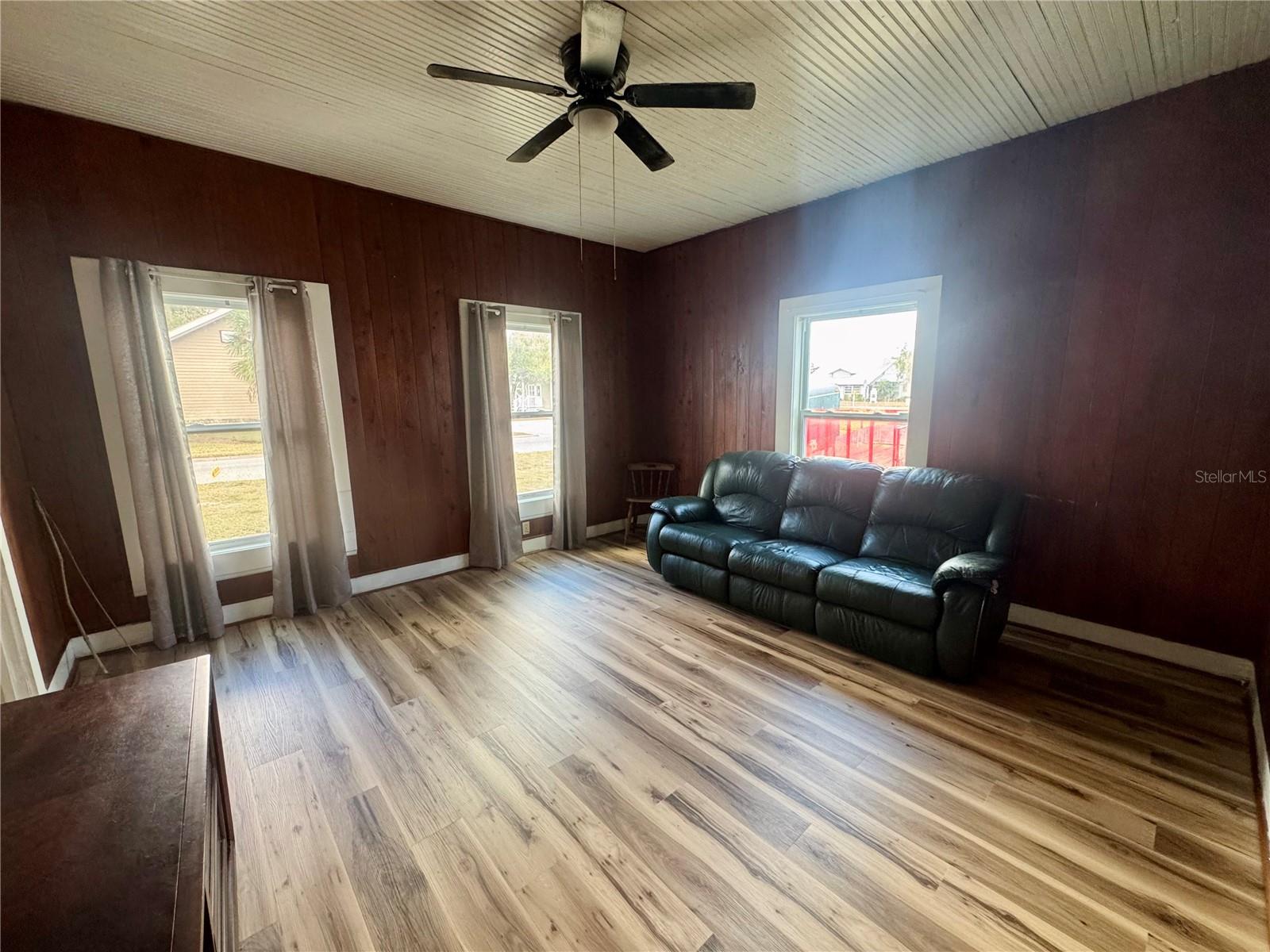 Image 4 of 10 For 15 Hillsborough