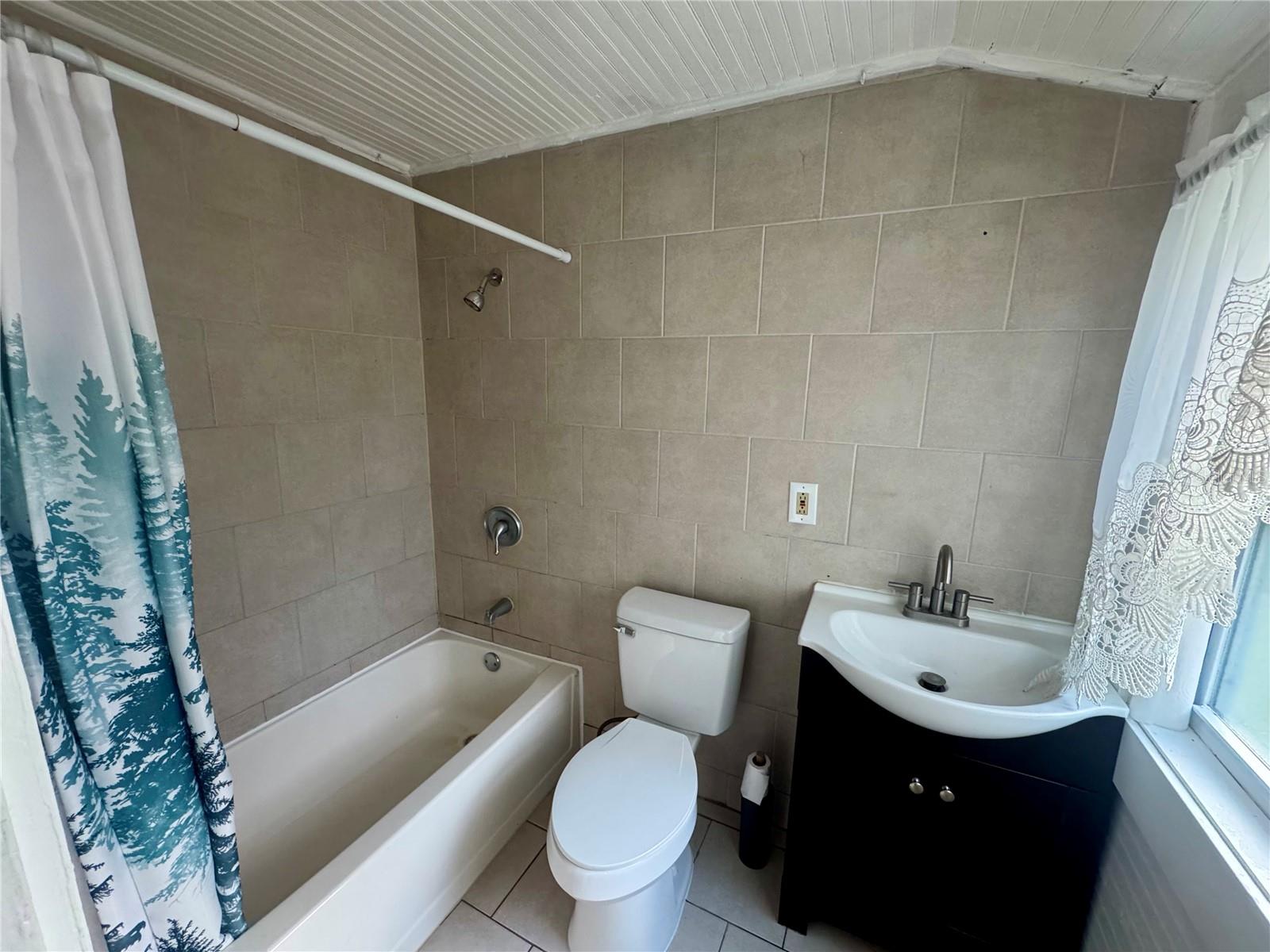 Image 6 of 10 For 15 Hillsborough