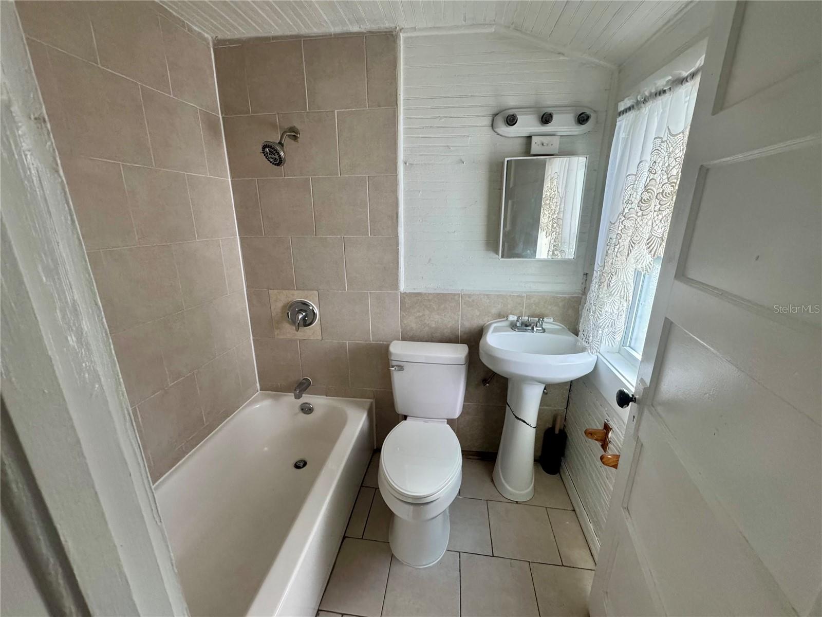 Image 8 of 10 For 15 Hillsborough