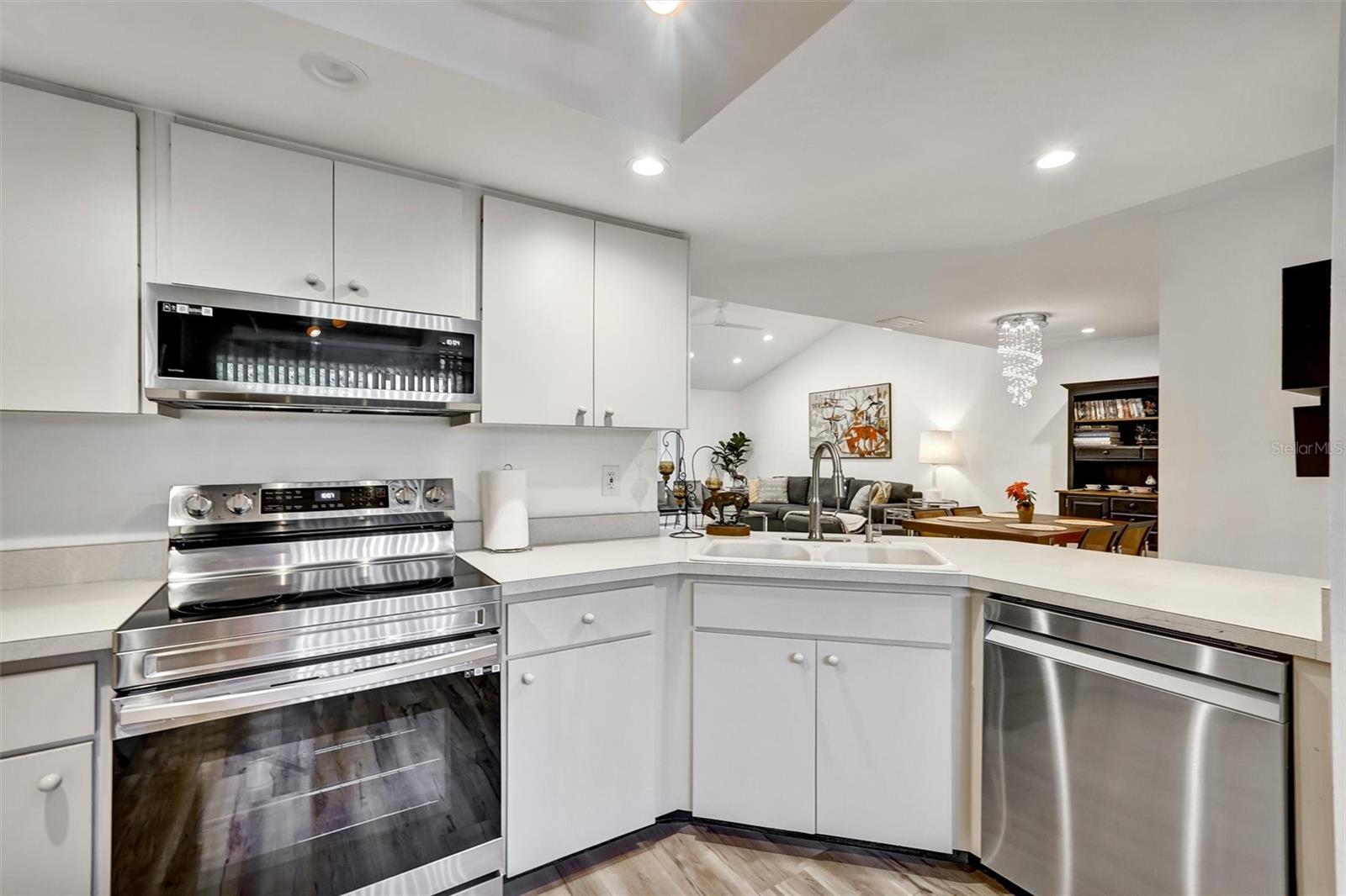 Image 13 of 22 For 3448 Tallywood Circle 7050