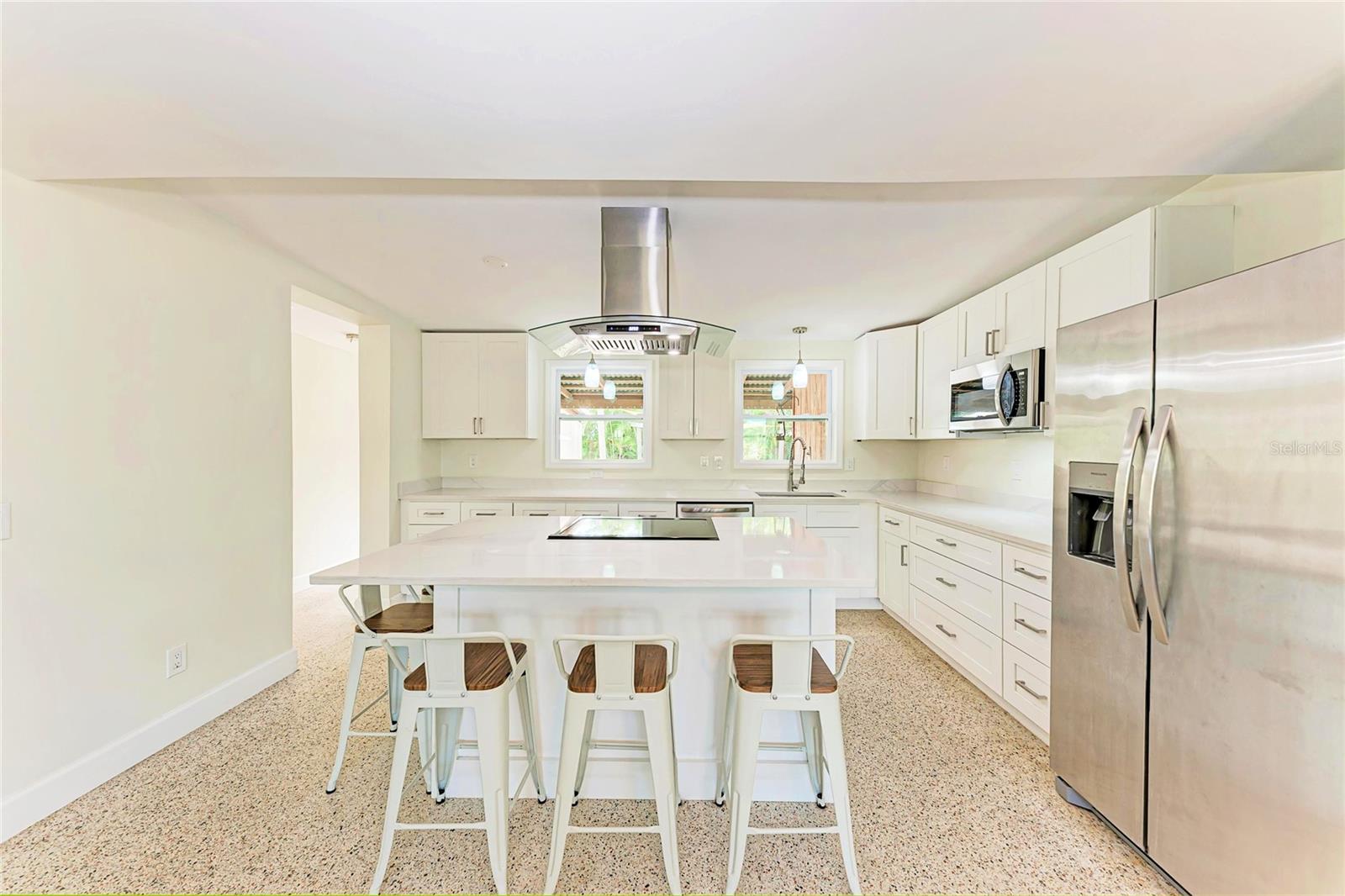 Image 12 of 46 For 503 Bayview Drive