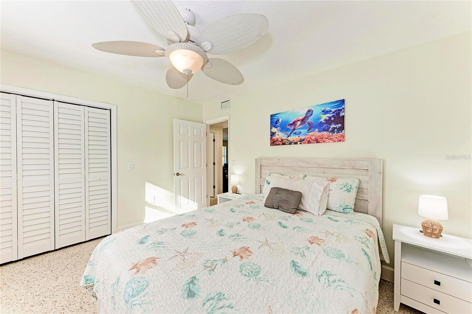 Image 22 of 46 For 503 Bayview Drive