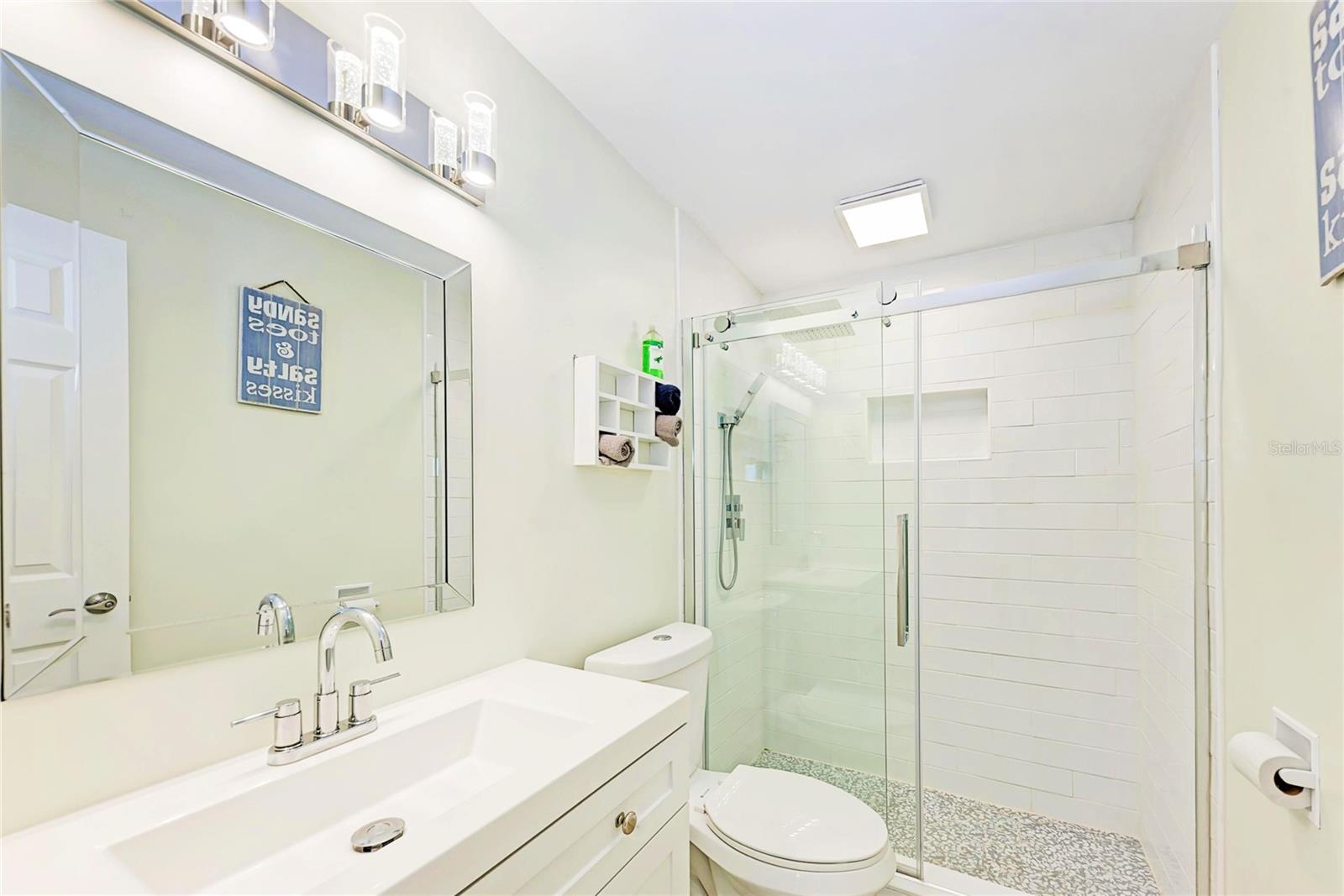 Image 26 of 46 For 503 Bayview Drive