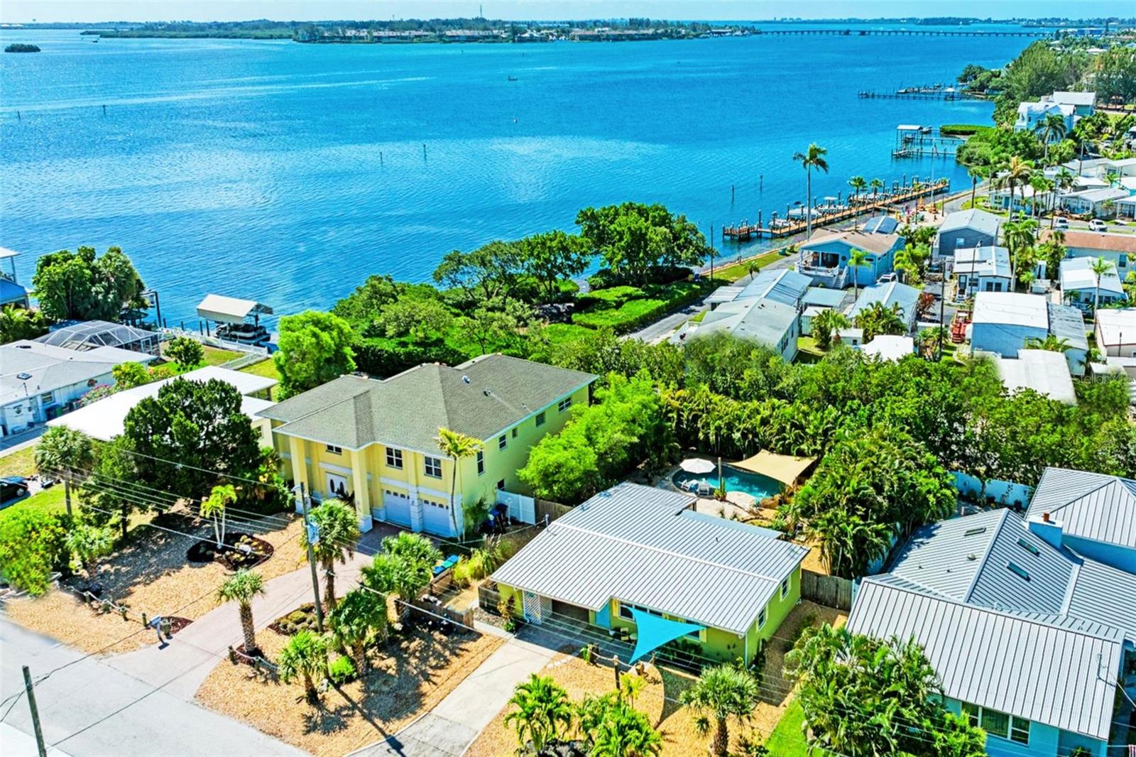 Image 3 of 46 For 503 Bayview Drive