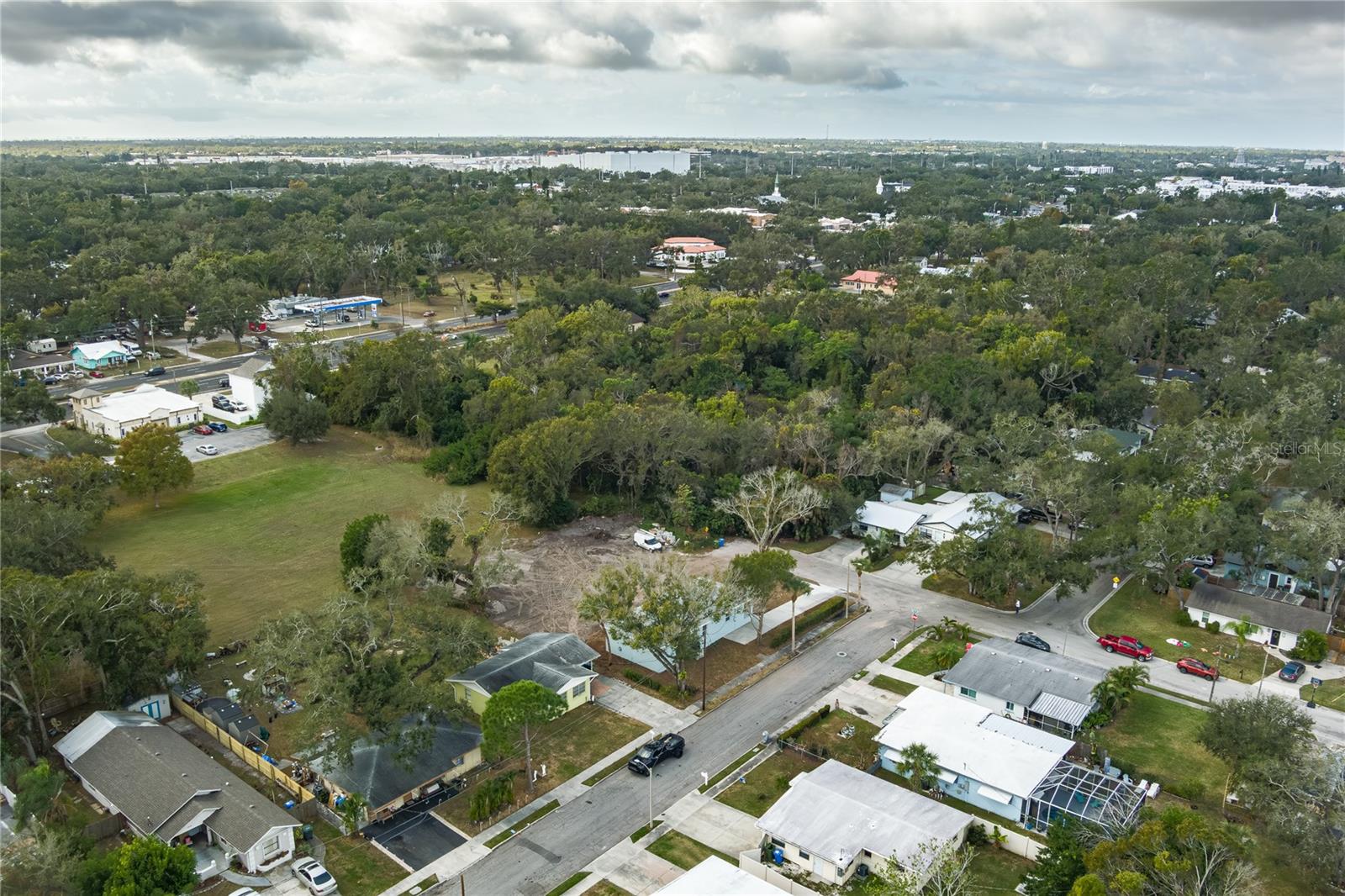 Image 28 of 30 For 305 19th Street East