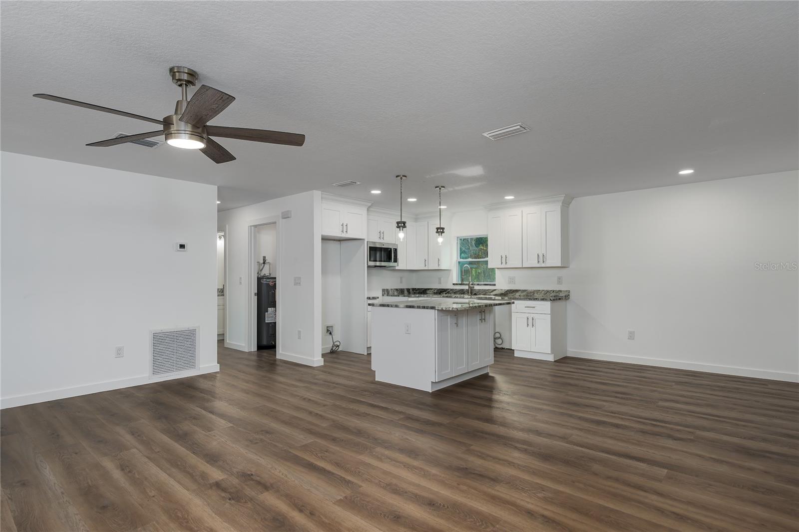 Image 5 of 30 For 305 19th Street East