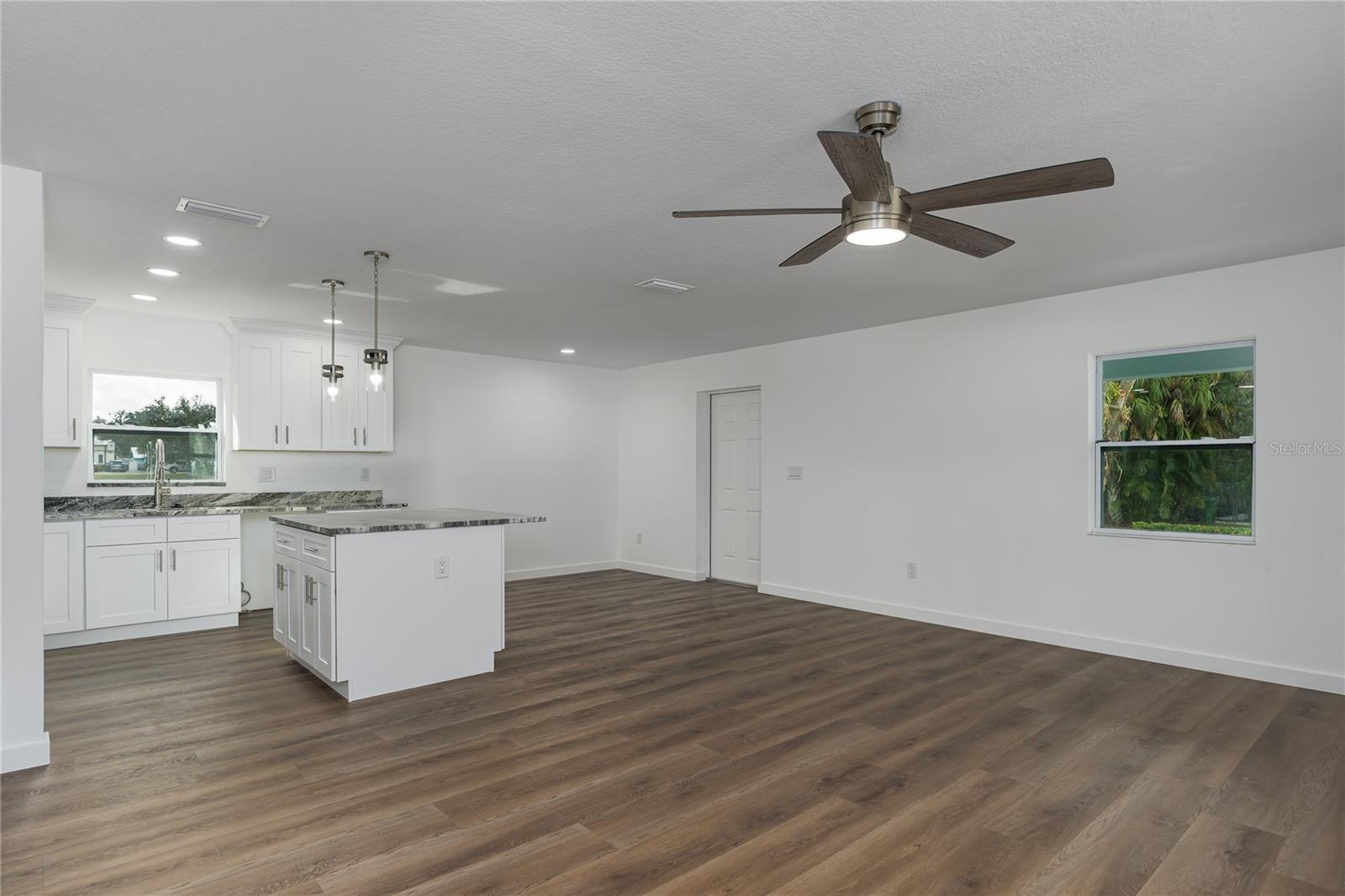 Image 6 of 30 For 305 19th Street East