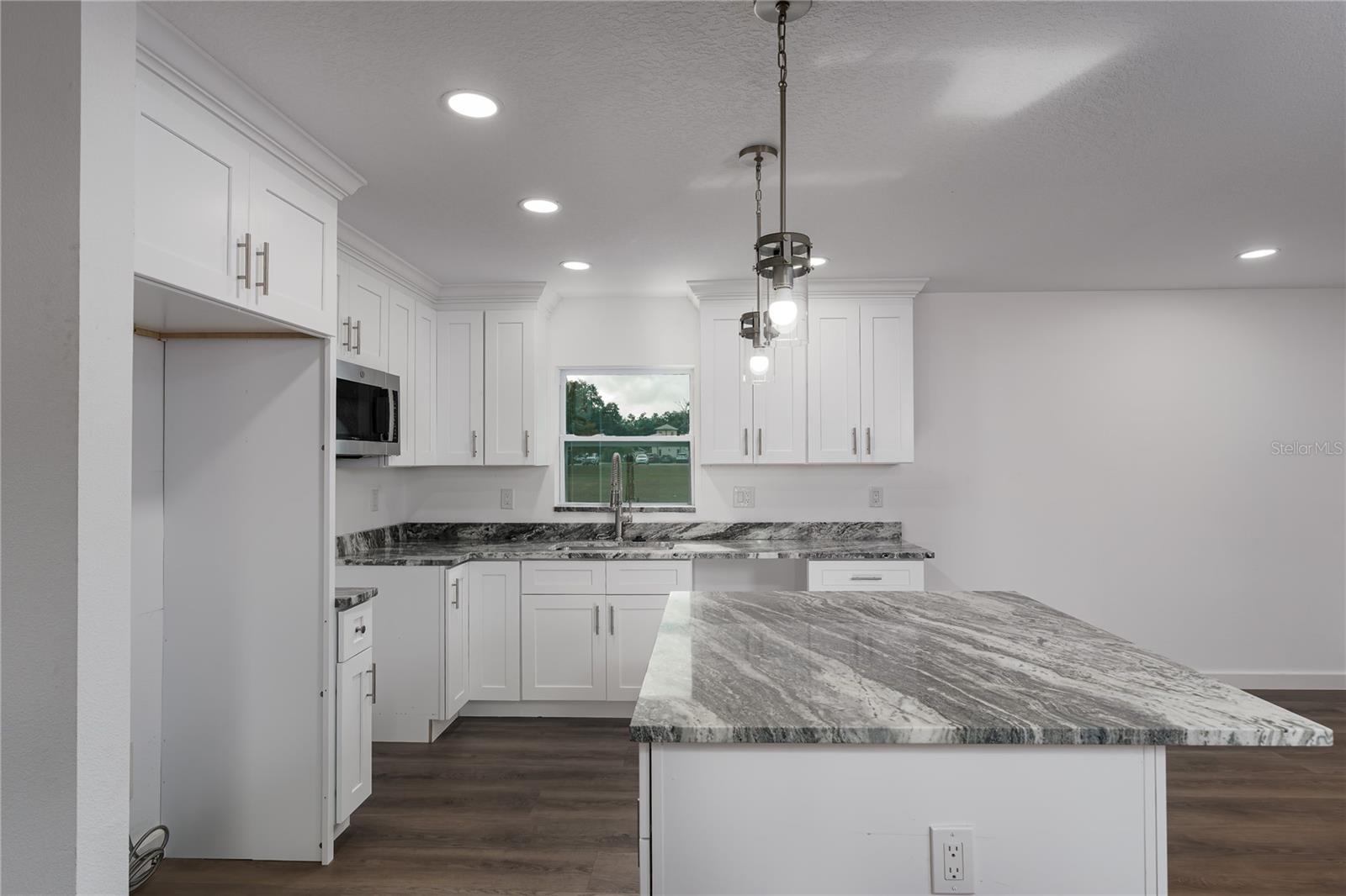 Image 8 of 30 For 305 19th Street East