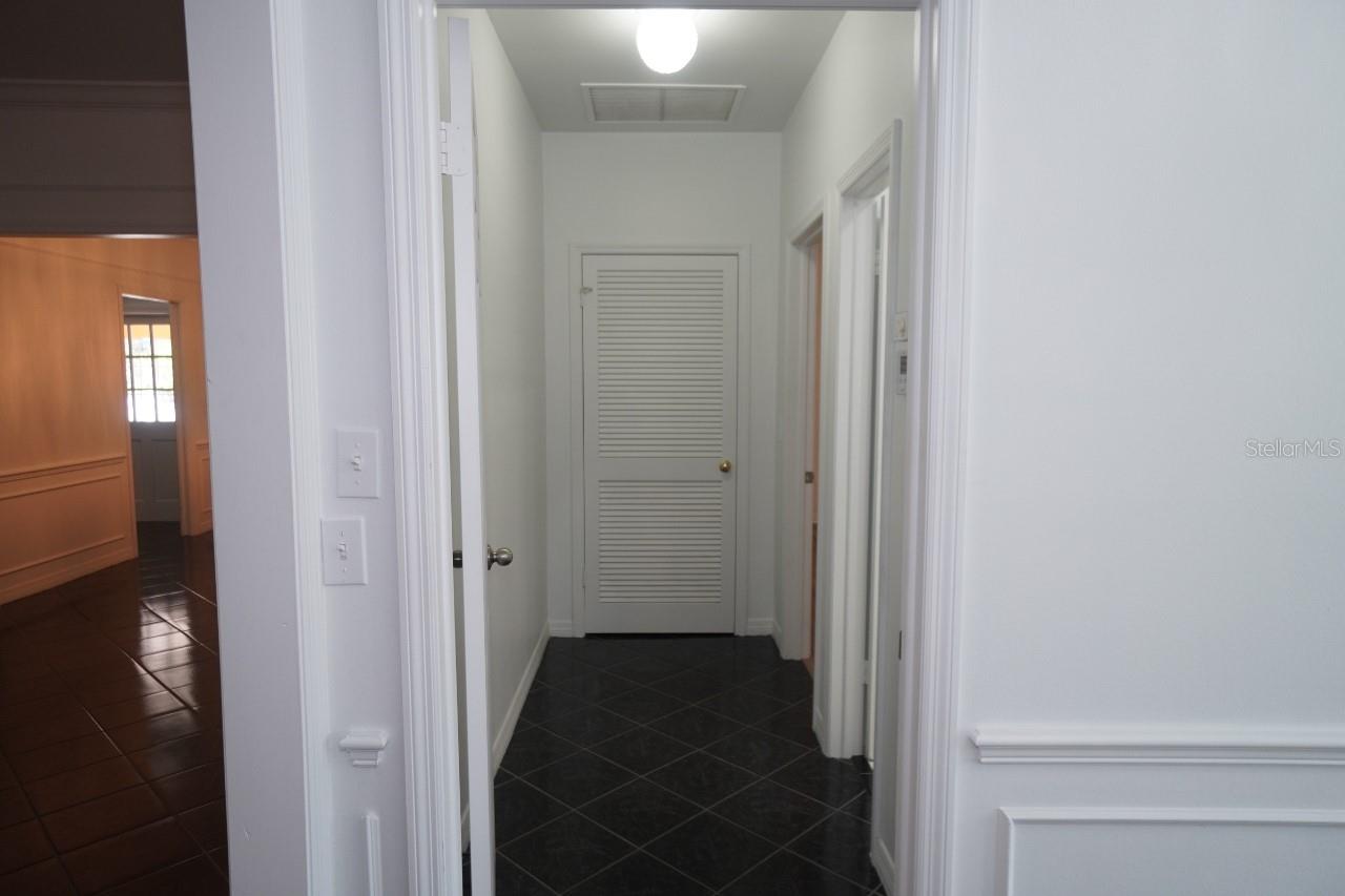 Image 16 of 51 For 16 Golf View Drive