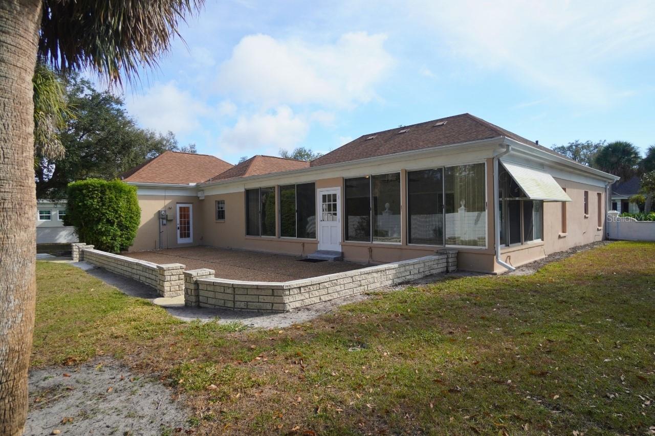 Image 35 of 51 For 16 Golf View Drive