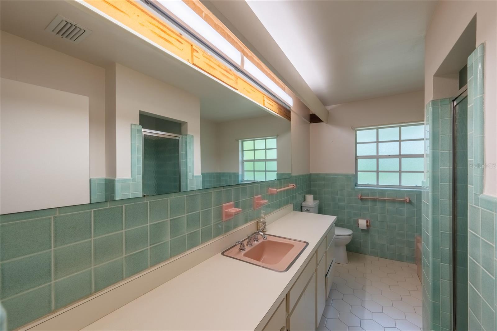 Image 24 of 55 For 5155 Riverwood Avenue