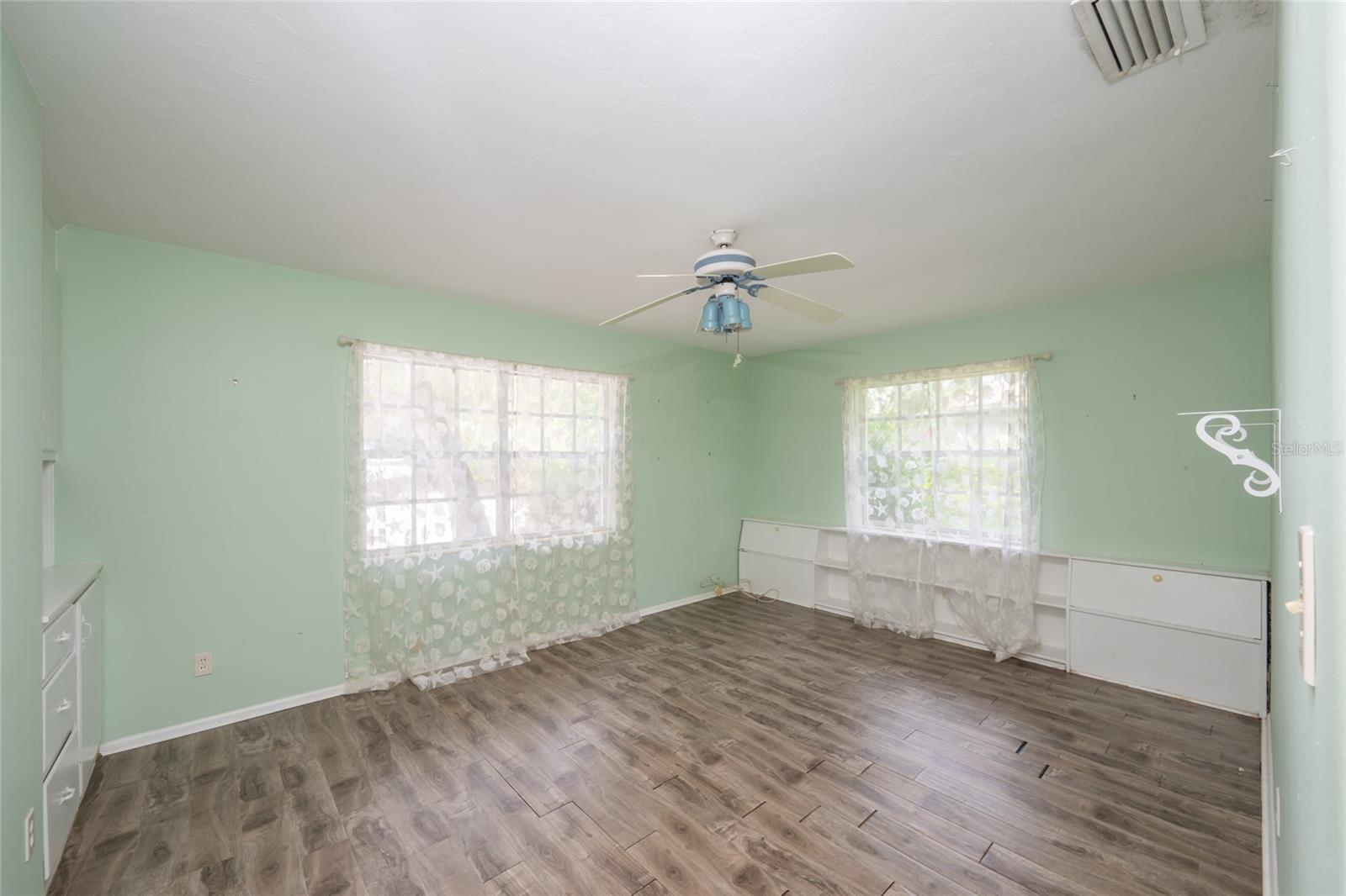 Image 26 of 55 For 5155 Riverwood Avenue