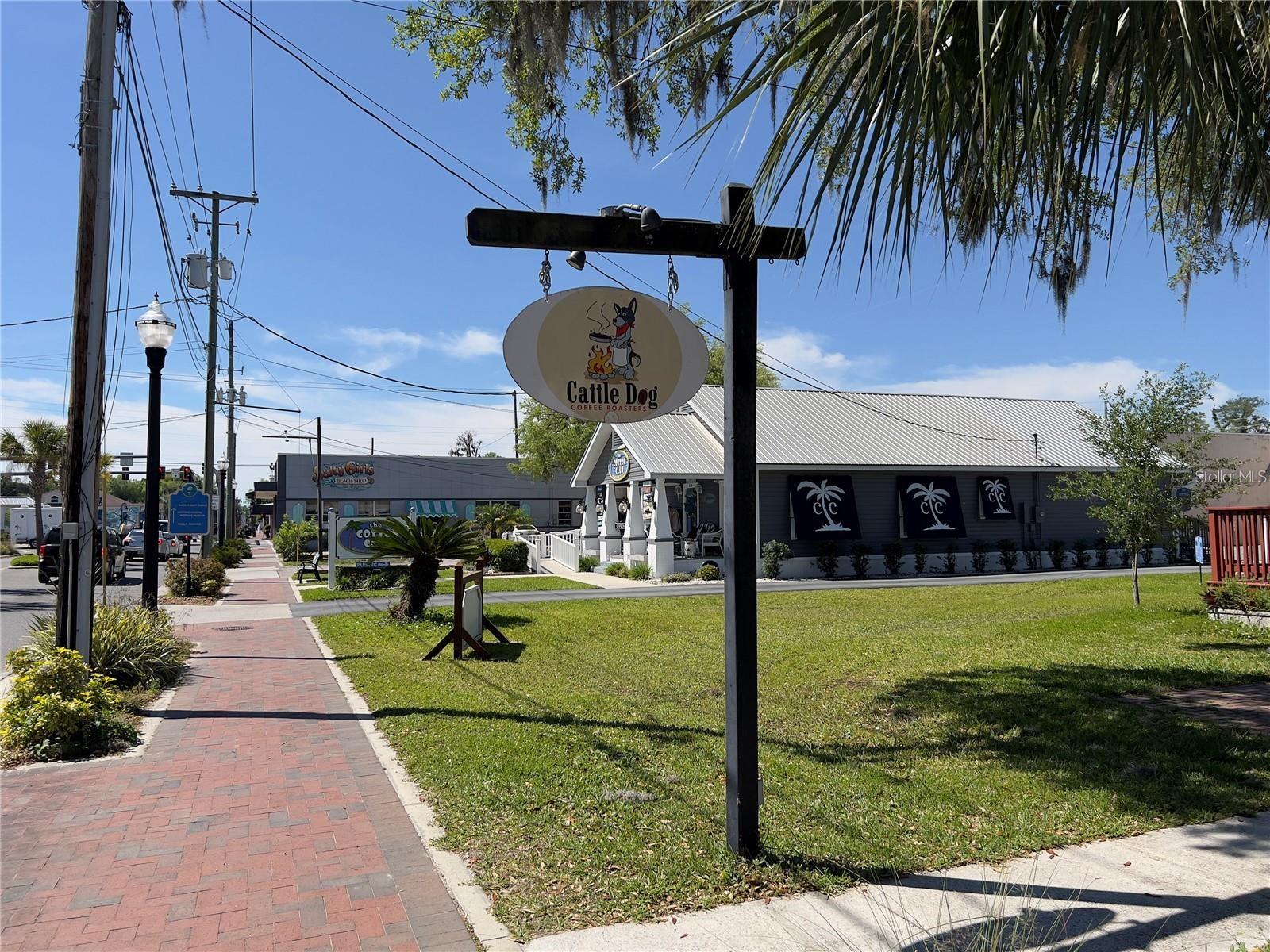 Image 10 of 10 For 450 Crystal Street