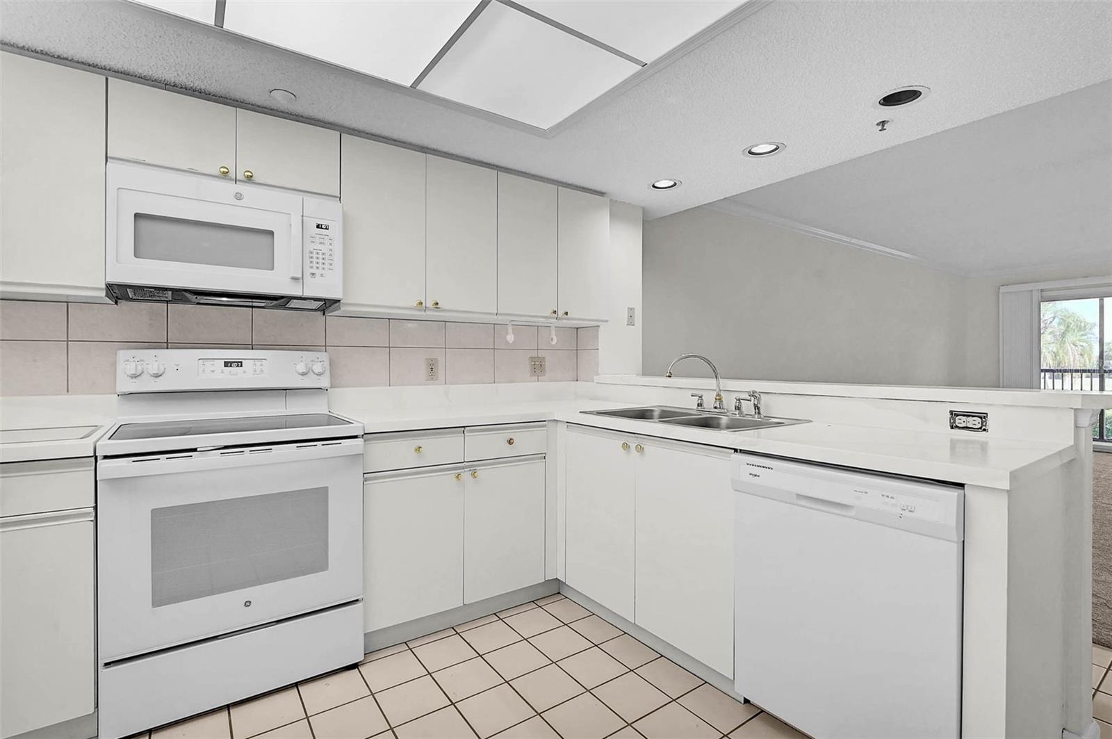 Image 7 of 39 For 2320 Terra Ceia Bay Boulevard 202