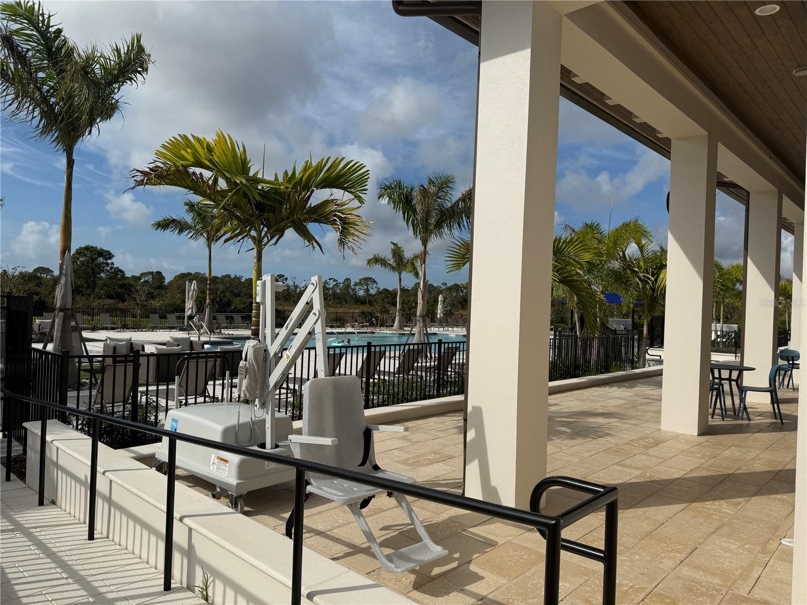 Image 17 of 20 For 200 Vistera Boulevard