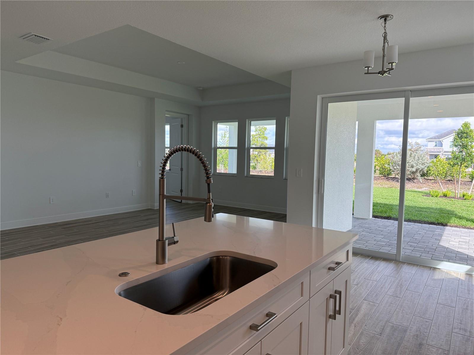 Image 6 of 20 For 200 Vistera Boulevard