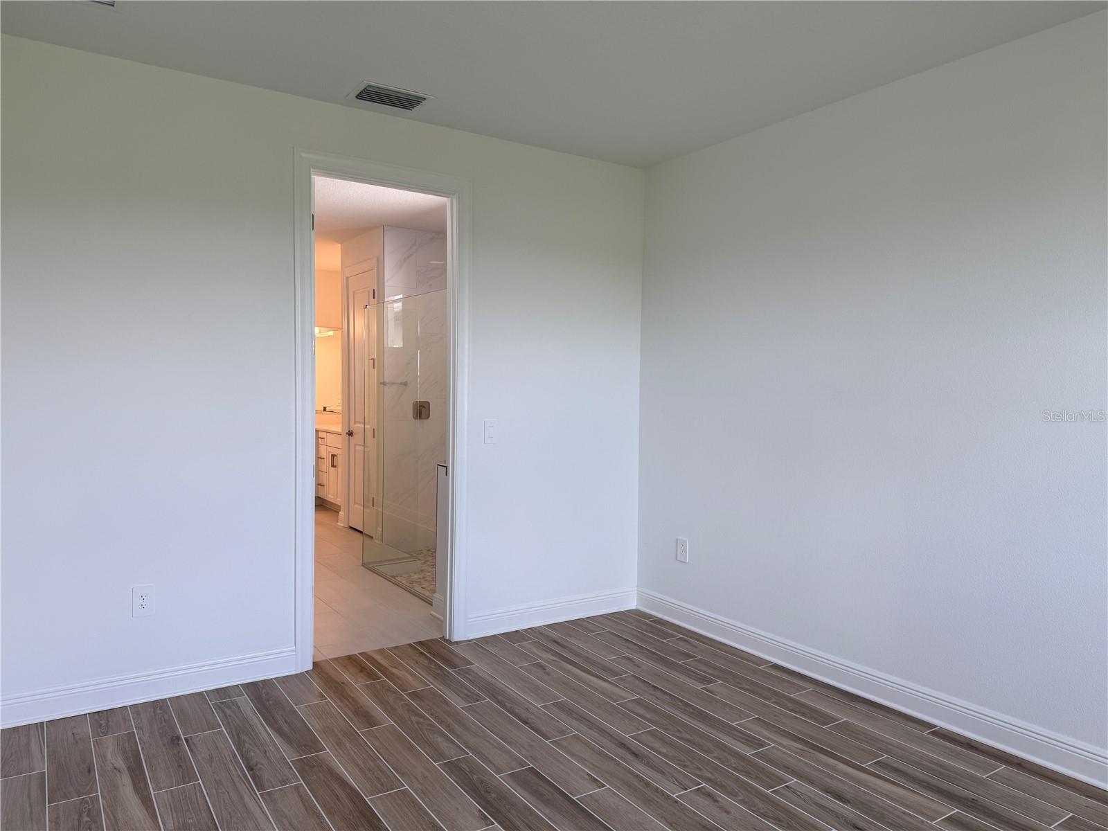 Image 7 of 20 For 200 Vistera Boulevard