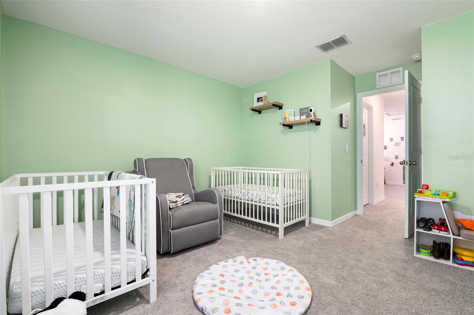 Image 27 of 46 For 10215 Charlotte Drive