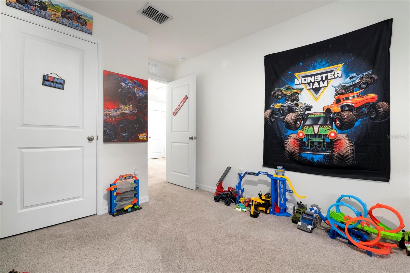 Image 32 of 46 For 10215 Charlotte Drive