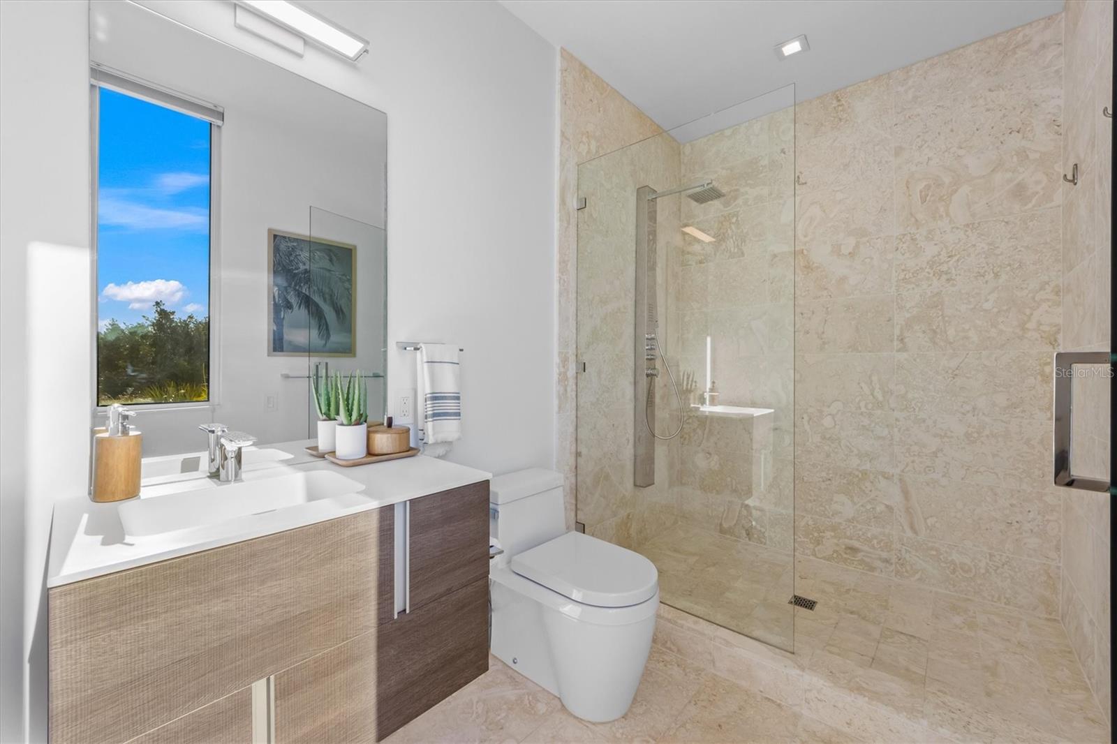 Image 36 of 56 For 115 Bay Boulevard