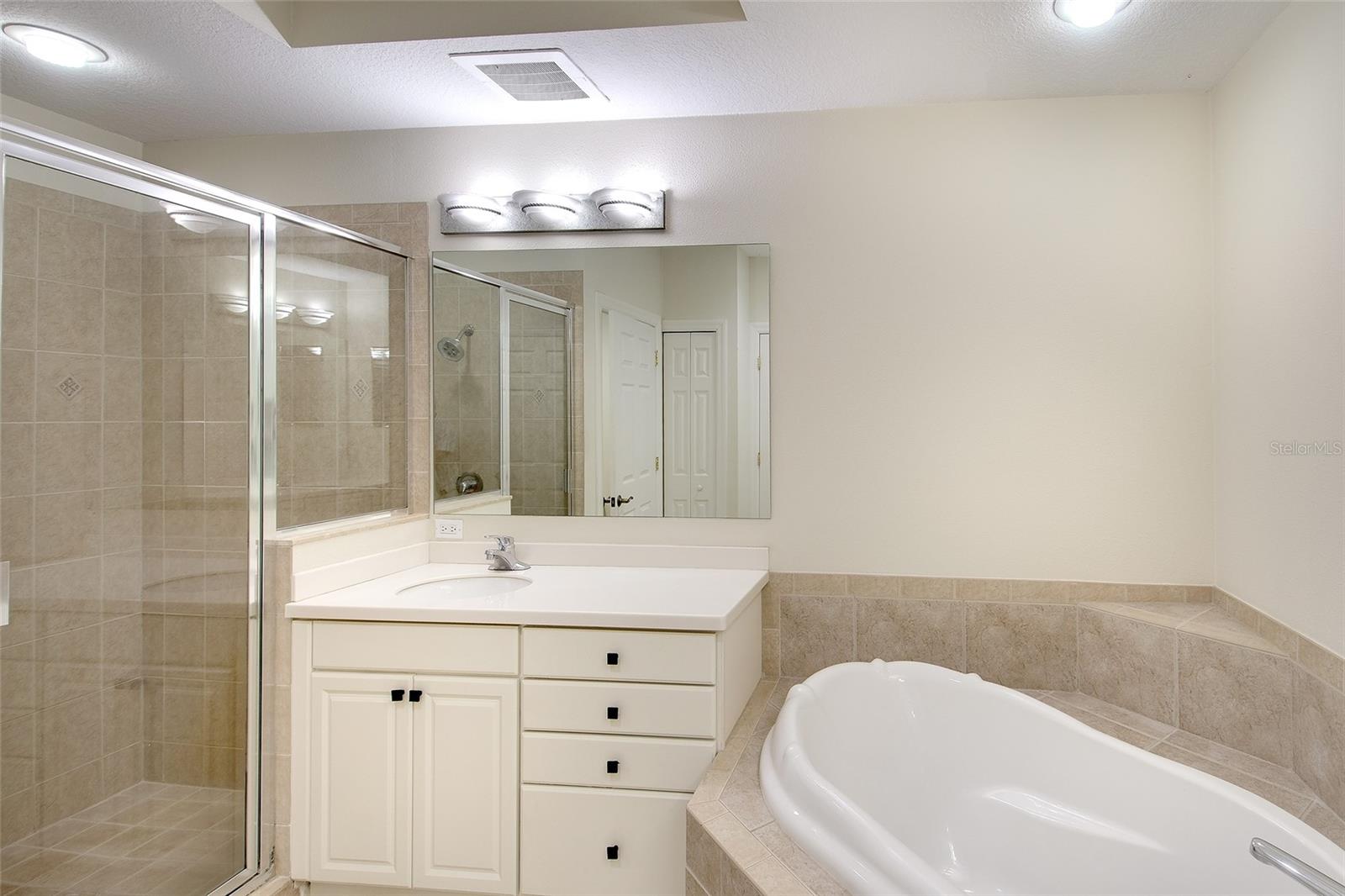 Image 10 of 27 For 1921 Monte Carlo Drive 603