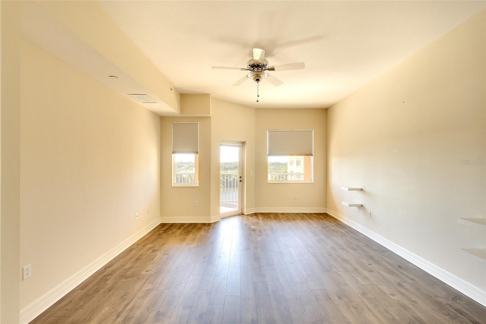 Image 8 of 27 For 1921 Monte Carlo Drive 603