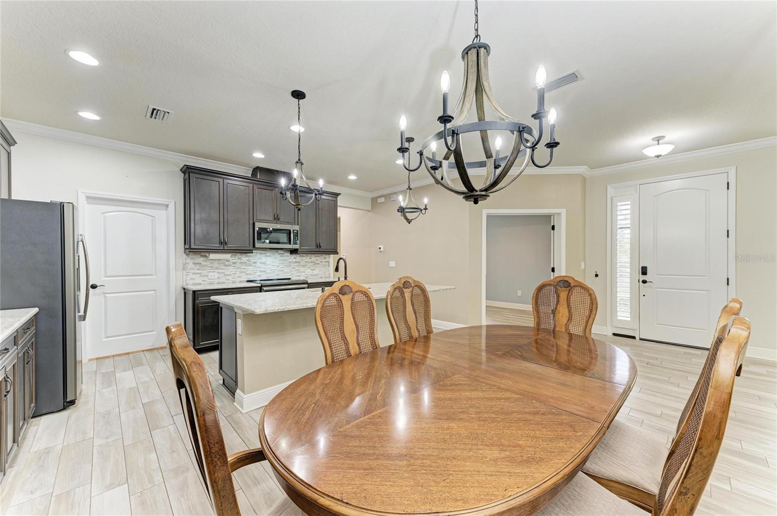 Image 13 of 47 For 5941 Amberly Drive