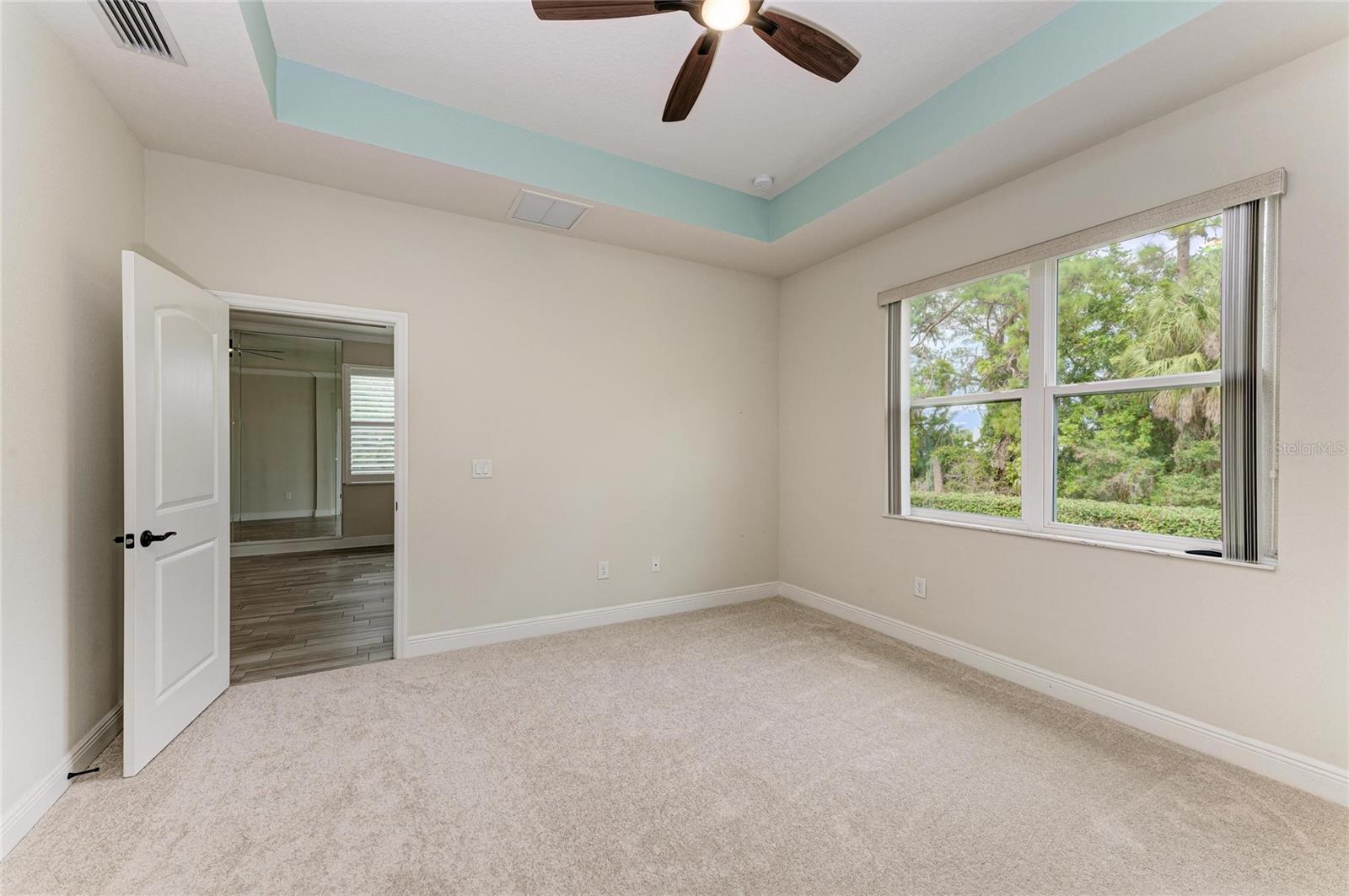 Image 22 of 47 For 5941 Amberly Drive