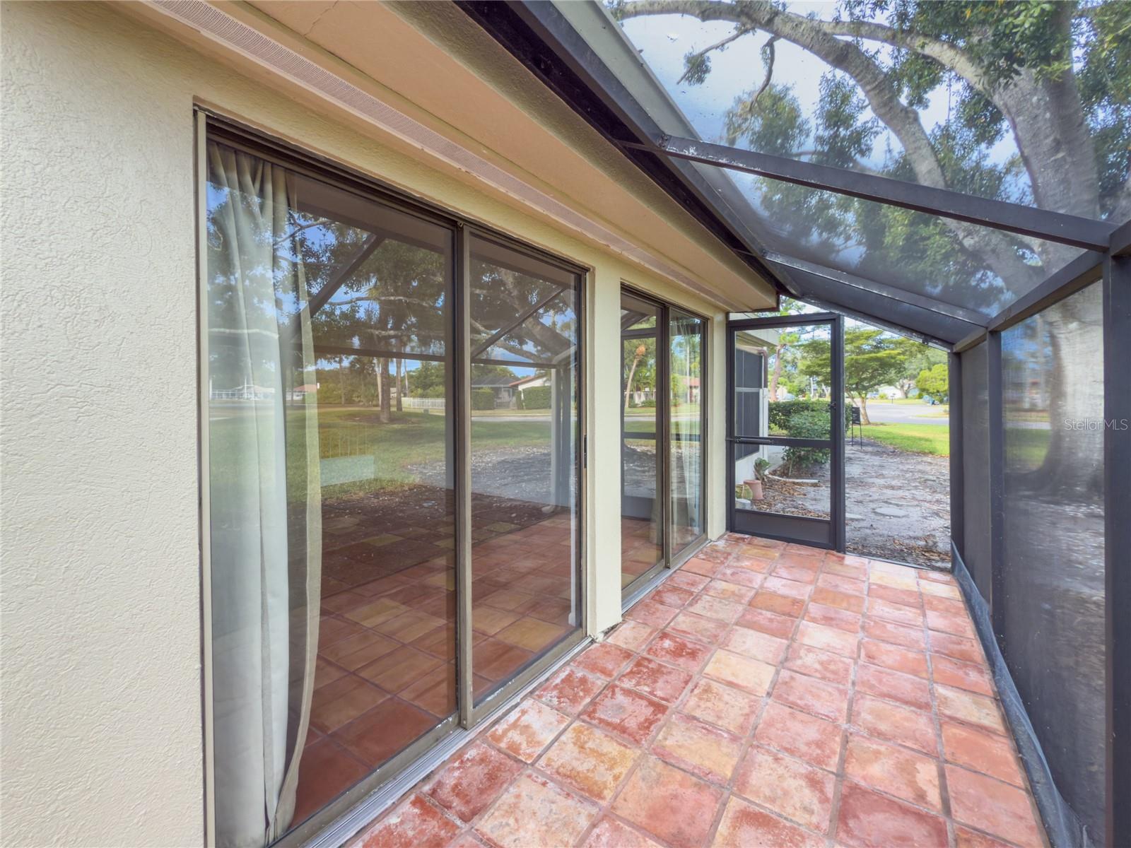 Image 10 of 45 For 2375 Lakeside Mews D2