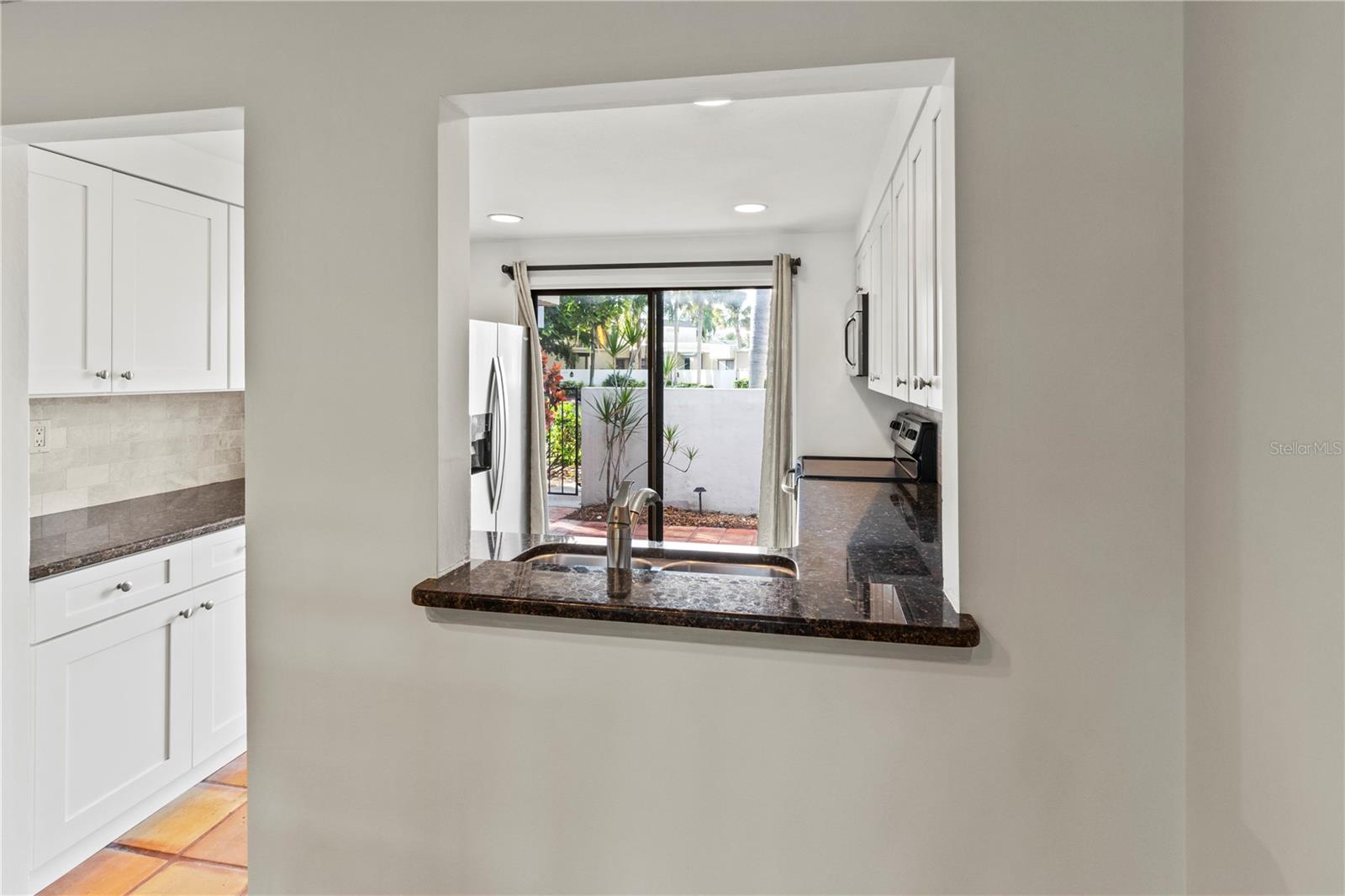 Image 20 of 45 For 2375 Lakeside Mews D2