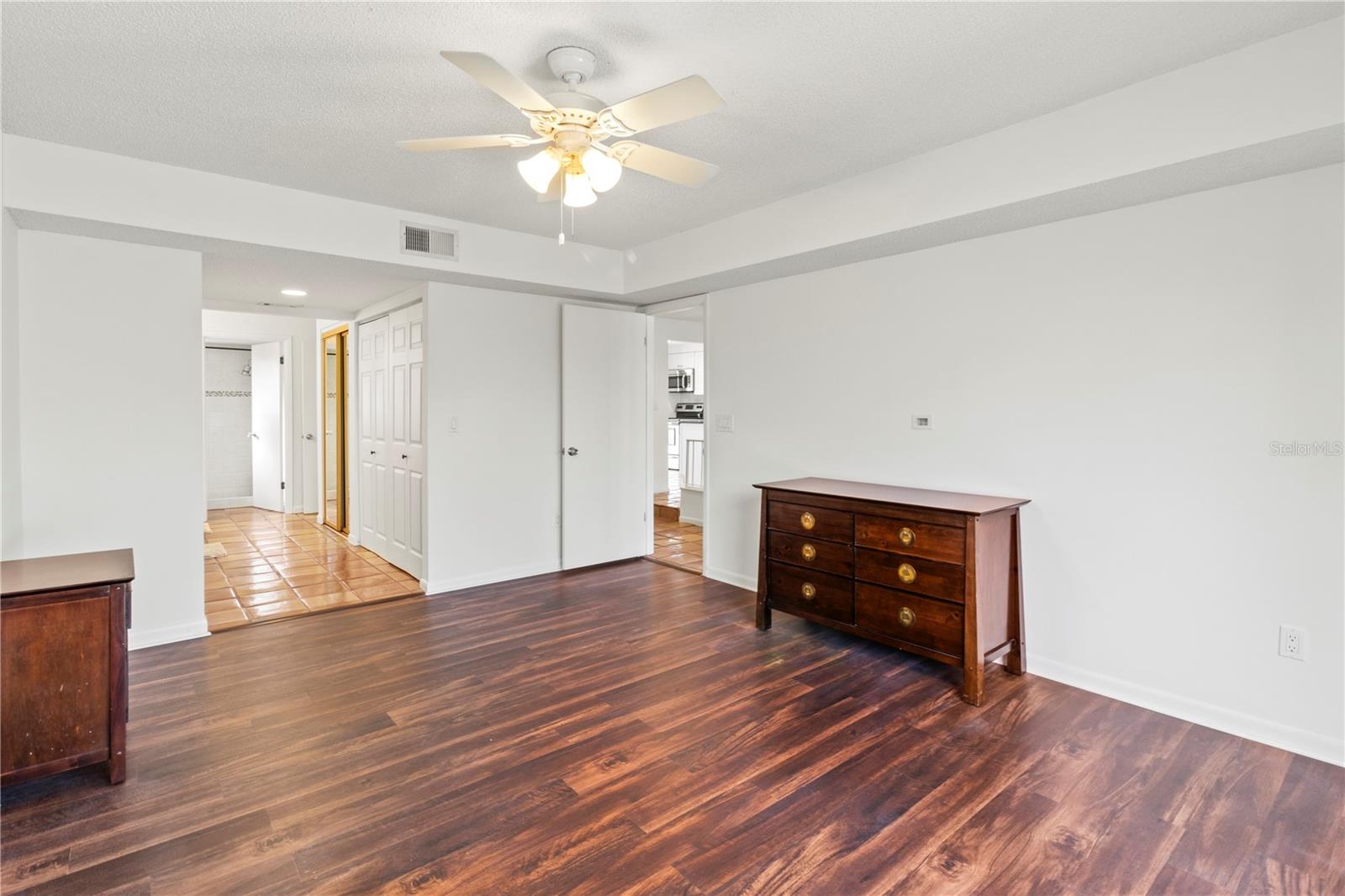 Image 30 of 45 For 2375 Lakeside Mews D2