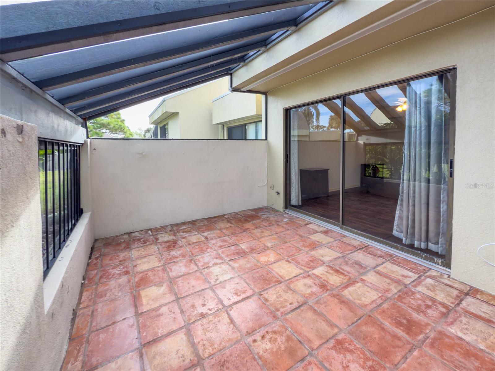 Image 9 of 45 For 2375 Lakeside Mews D2