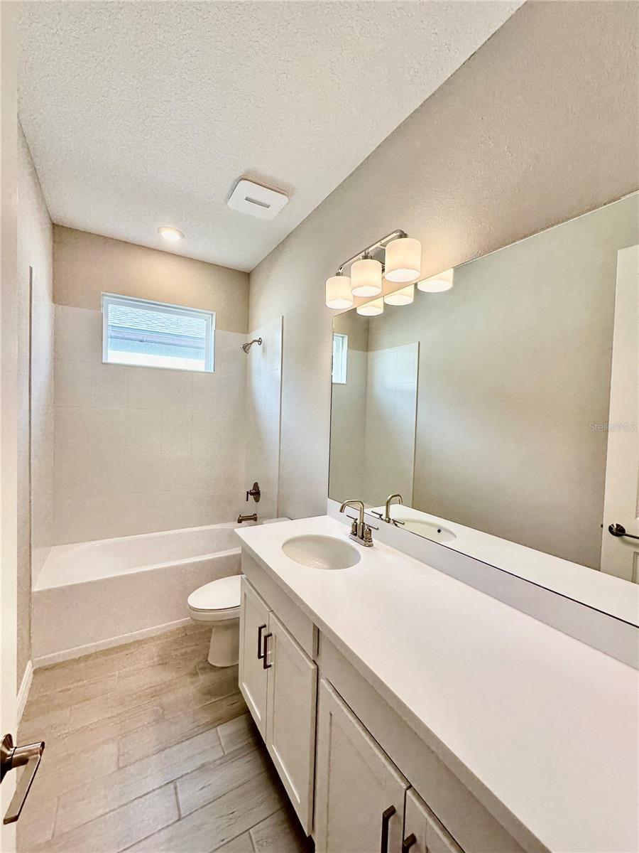 Image 23 of 44 For 15109 Shady Palms Lane